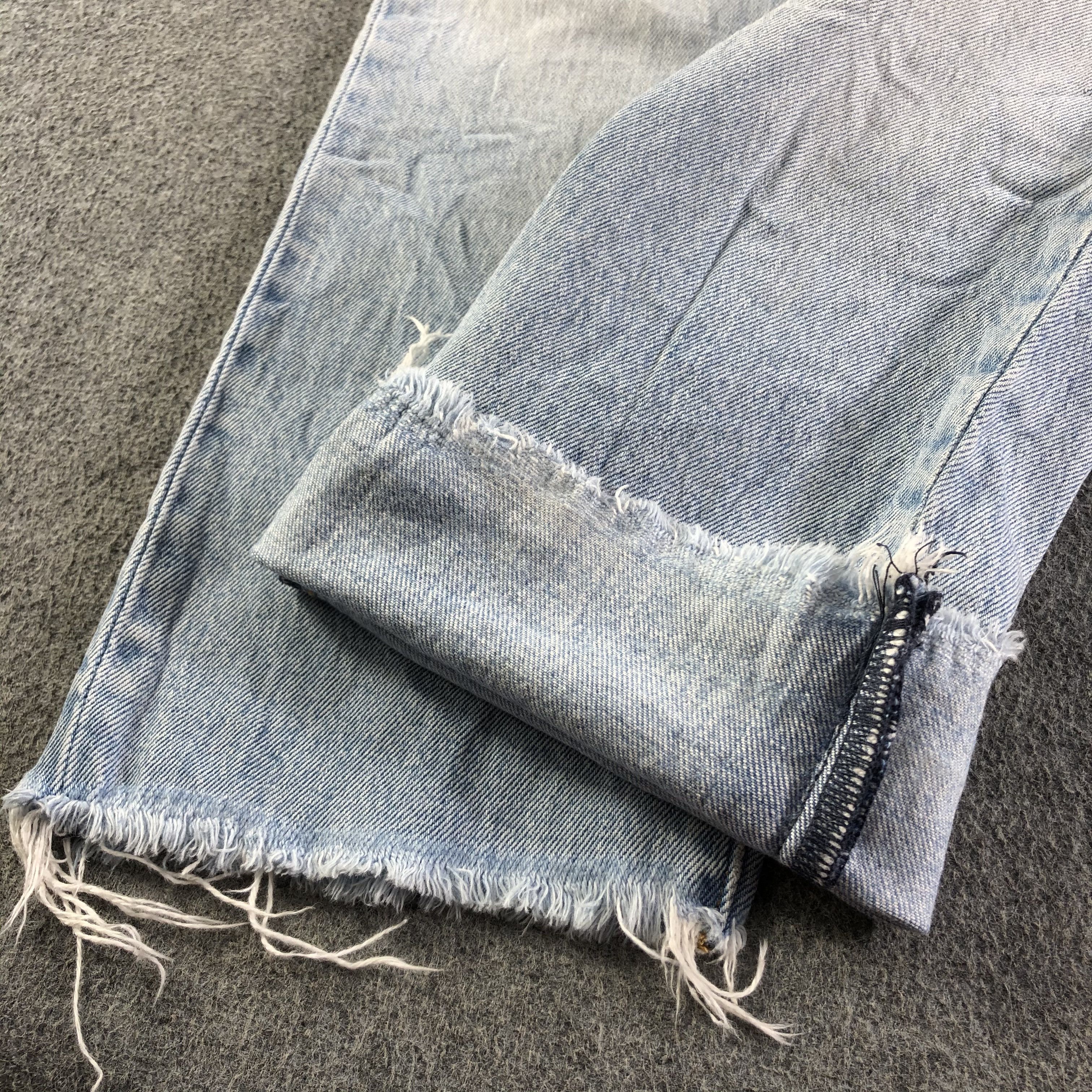 Levi's Vintage Light Wash Levis 501 Jeans-J3711 Size US 28 / EU 44 - 7 Thumbnail