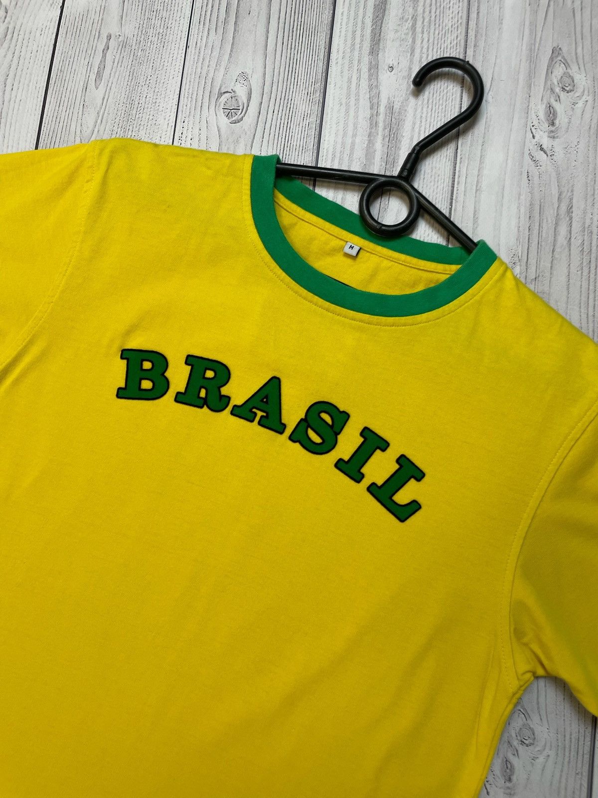 Vintage Vintage Soccer tee Brazil yellow logo size M Brasil Size US M / EU 48-50 / 2 - 2 Thumbnail