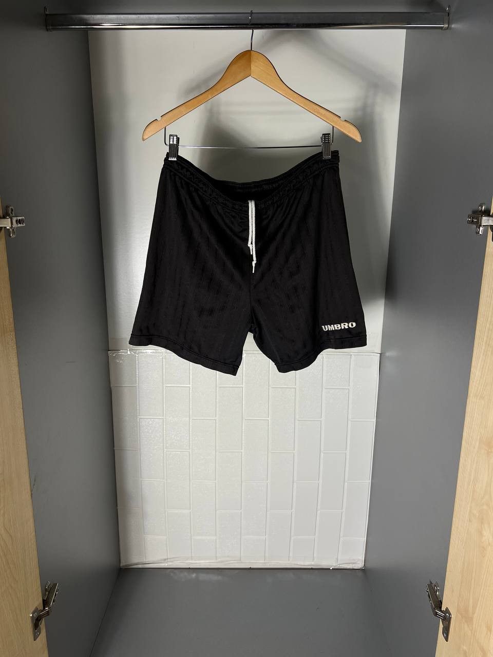 Umbro VINTAGE UMBRO ENGLAND RETRO SOCCER SHORTS MANCHESTER Y2K 90s Size US M / EU 48-50 / 2 - 2 Thumbnail