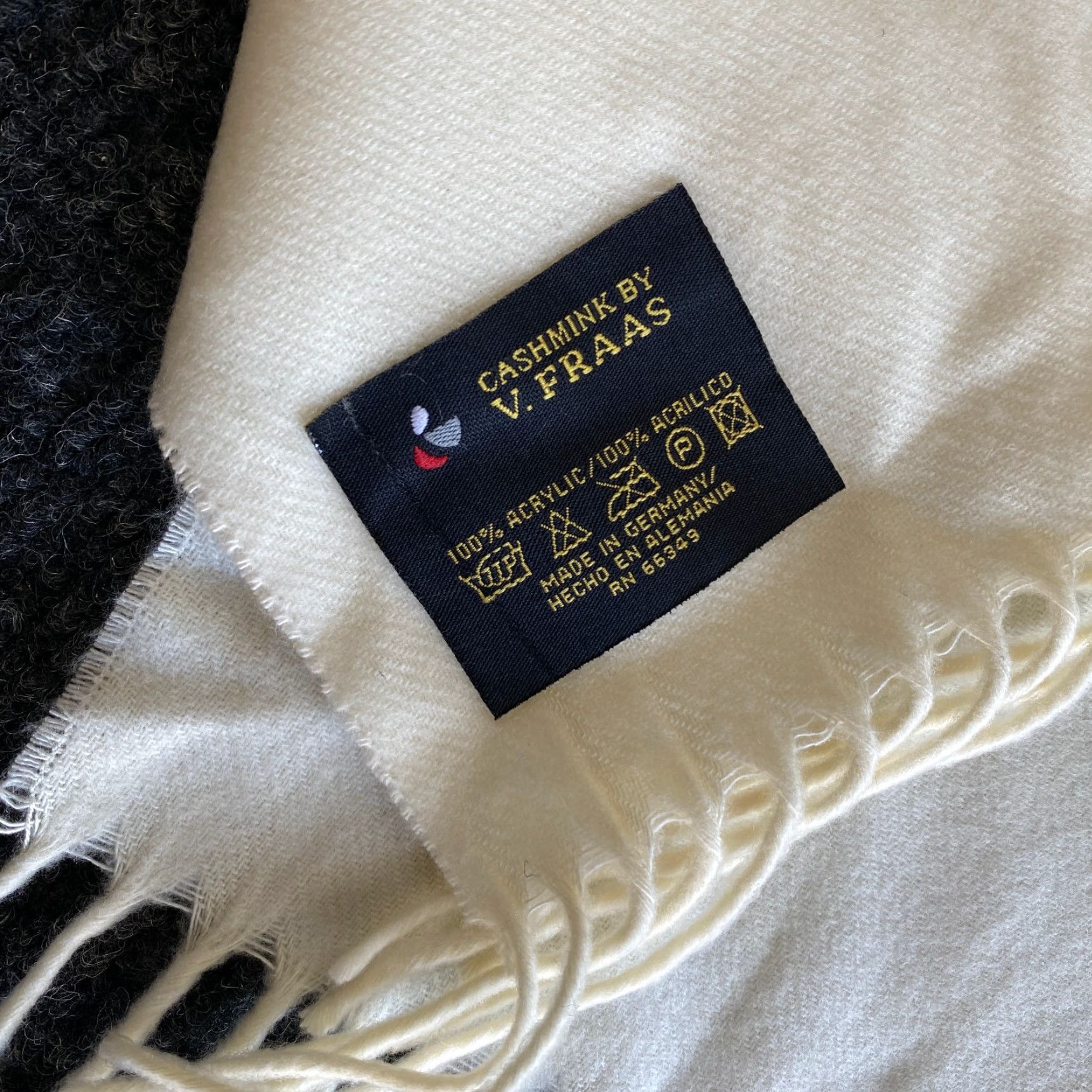 Vintage VINTAGE FRAAS Scarf Women Beige Cream Ivory Fringe Germany Cashmink Size ONE SIZE - 2 Thumbnail