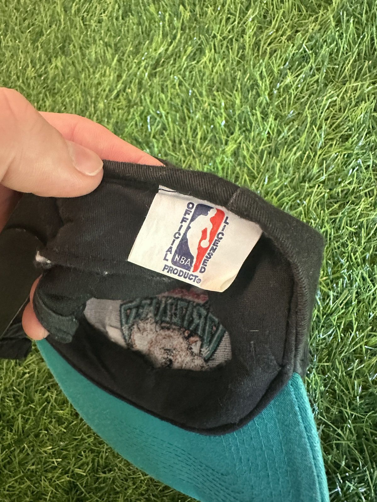 NBA Vintage nba vancouver grizzlies 1994 YOUTH KIDS hat Size ONE SIZE - 6 Thumbnail
