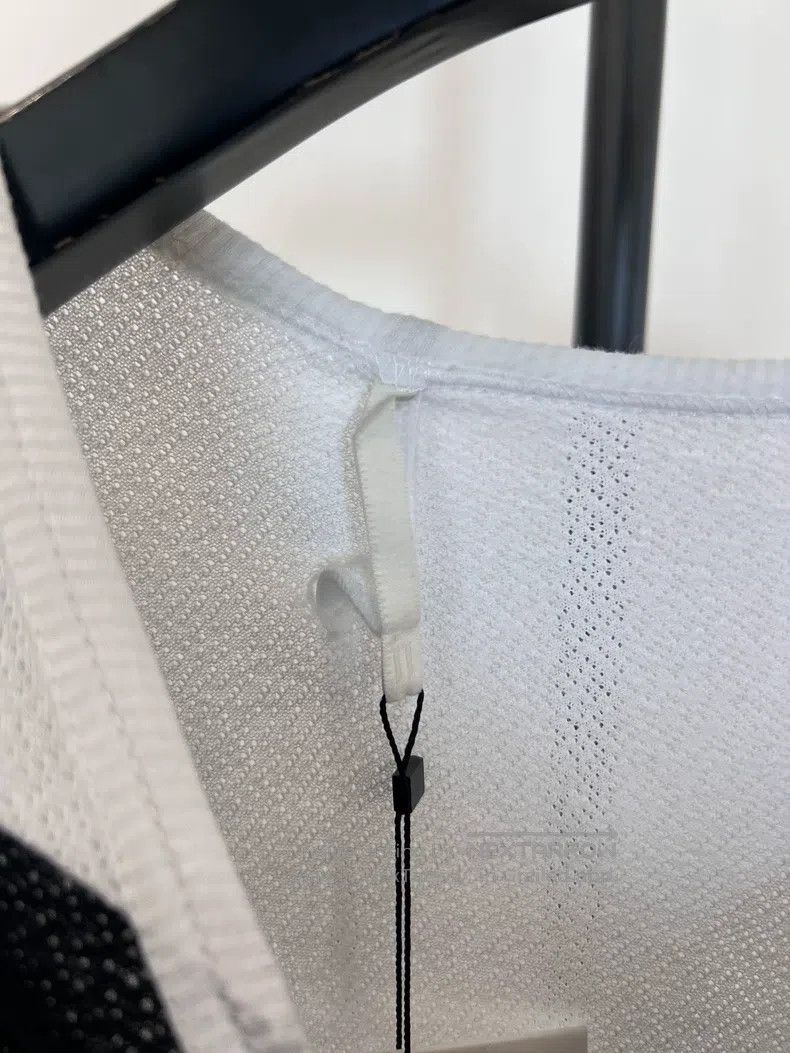 Boris Bidjan Saberi Boris Bidjan Saberi Mesh Base-Layer Short-Sleeve T-Shirt| Size US S / EU 44-46 / 1 - 4 Thumbnail
