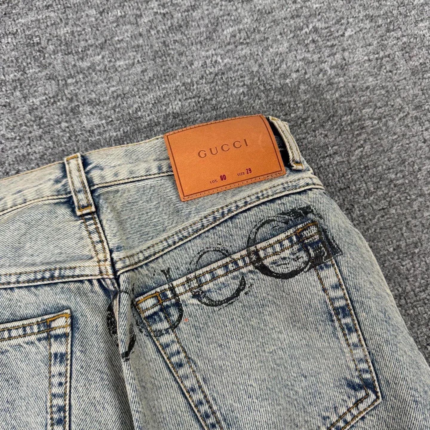 Gucci Guicci Water-washed aging effect High-waisted, wide-leg je Size 29" - 4 Thumbnail