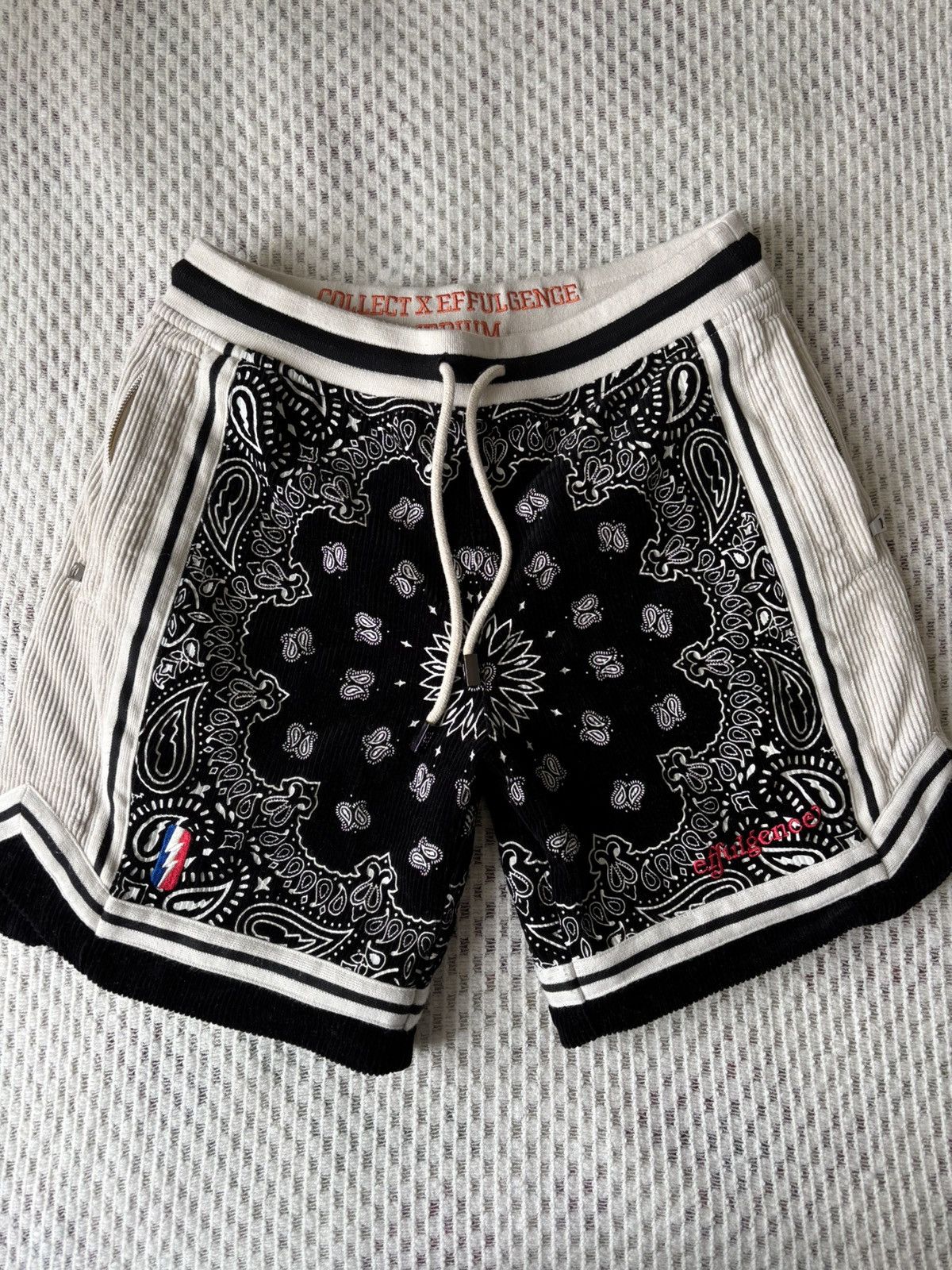 Collect and Select Collect + Select x Effulgence shorts - medium Size US 34 / EU 50 - 1 Thumbnail