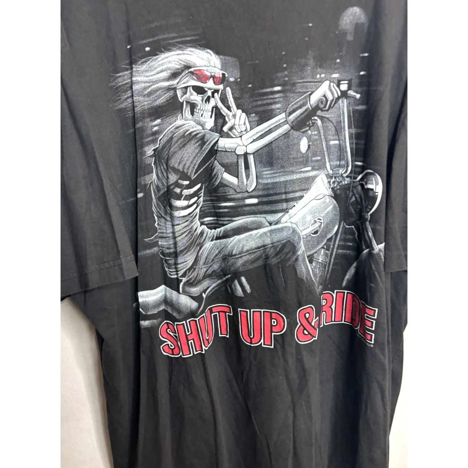 Liquid Blue Liquid Blue 2014 Biker T-Shirt Mens 3XL Black Skull on Motorcycle Shirt Size US XXL / EU 58 / 5 - 2 Thumbnail