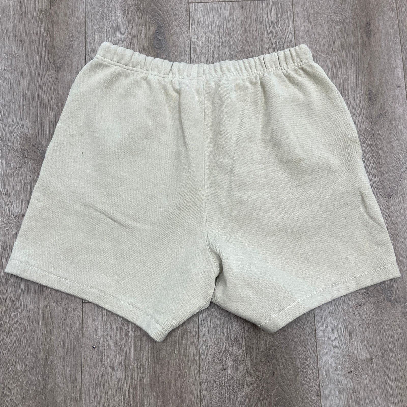 Fear of God Essentials Light Brown Fear Of God Sweat Shorts Size Medium Size US 30 / EU 46 - 5 Thumbnail