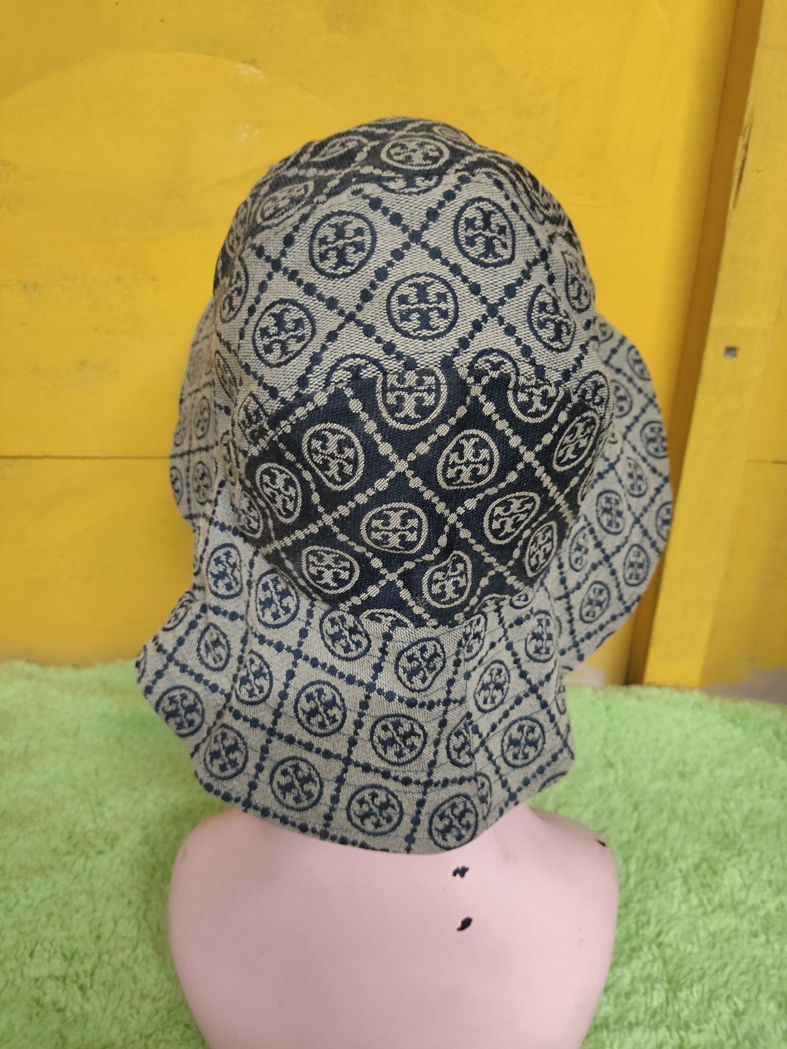 Vintage Vintage Hat Hologram Like GUCC1 Design Free size Size ONE SIZE - 5 Thumbnail