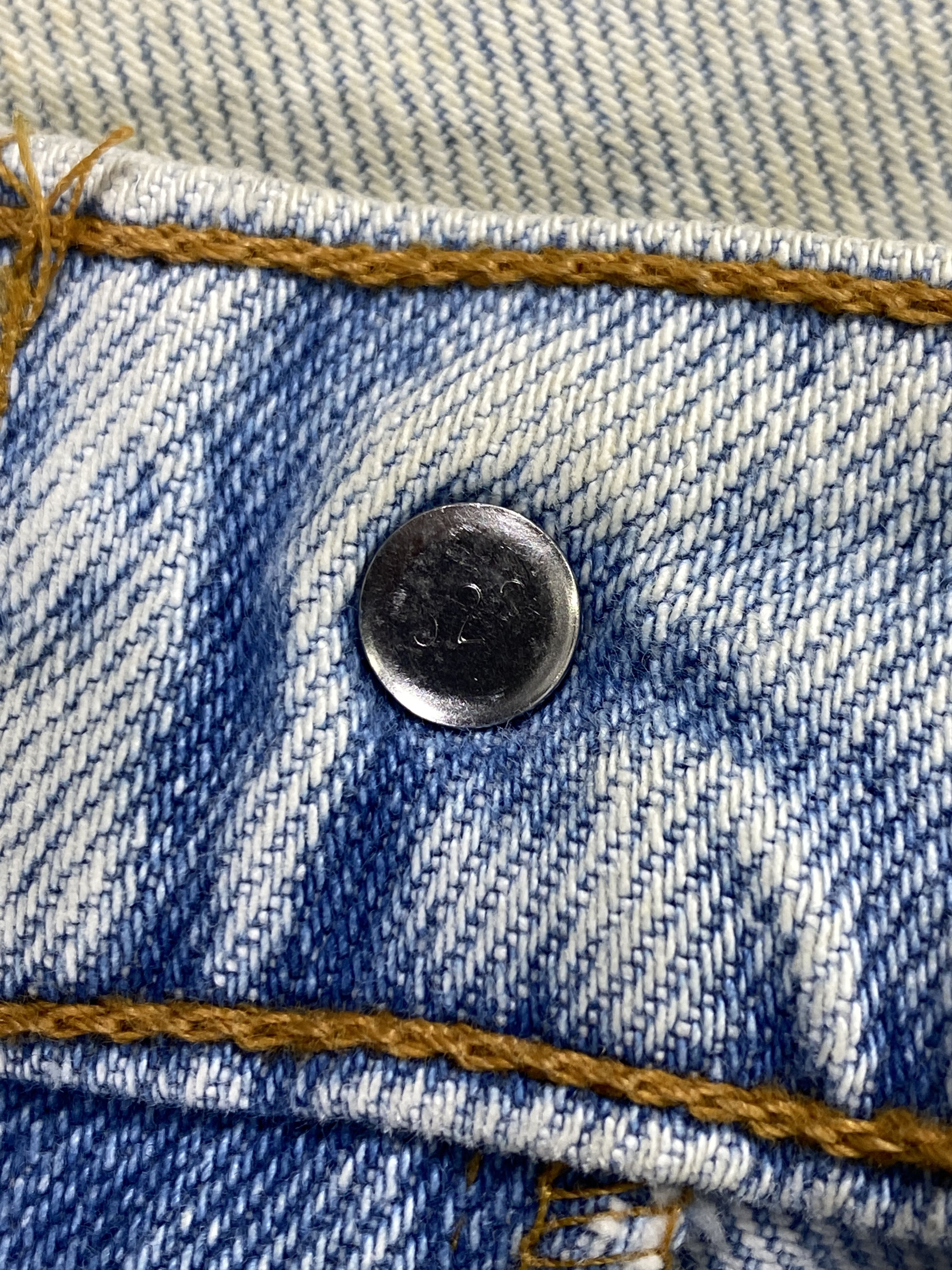 Levi's 90's Light Wash Vintage Levi's 505 USA 31x30 Denim -JN1802 Size US 31 - 7 Thumbnail