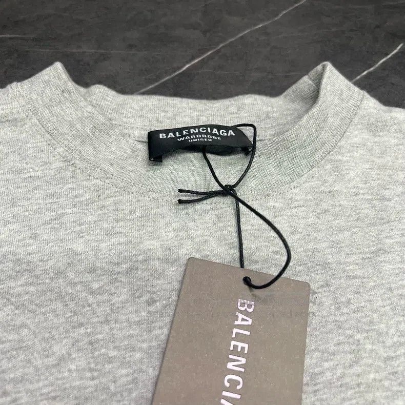 Balenciaga Balenciaga Embroidered Grey Coke Short Sleeve T-Shirt Size US S / EU 44-46 / 1 - 4 Thumbnail