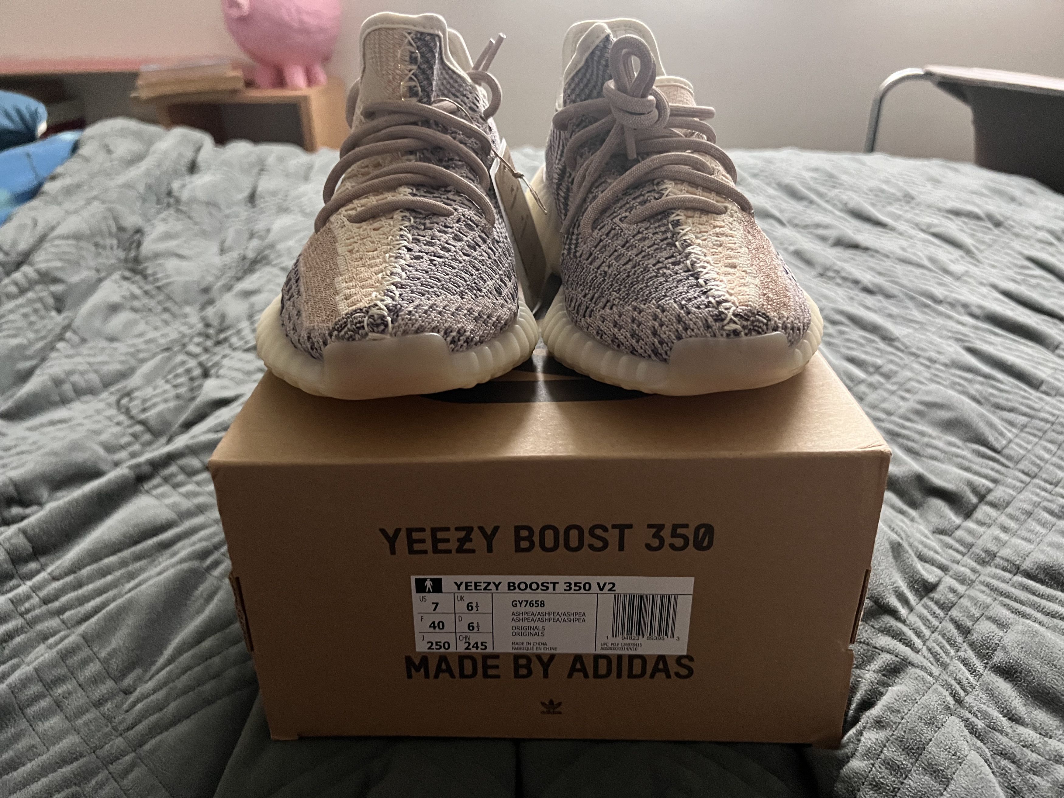 Adidas × Kanye West × Yeezy Yeezy 350 Ash Pearl Size US 7 / EU 40 - 4 Thumbnail