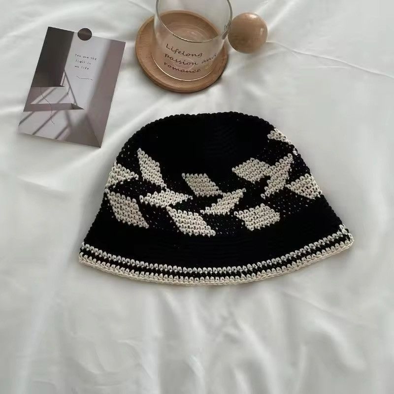 Handmade × Japanese Brand Handmade Knitted Bucket Hat 56-58cm Size ONE SIZE - 1 Thumbnail