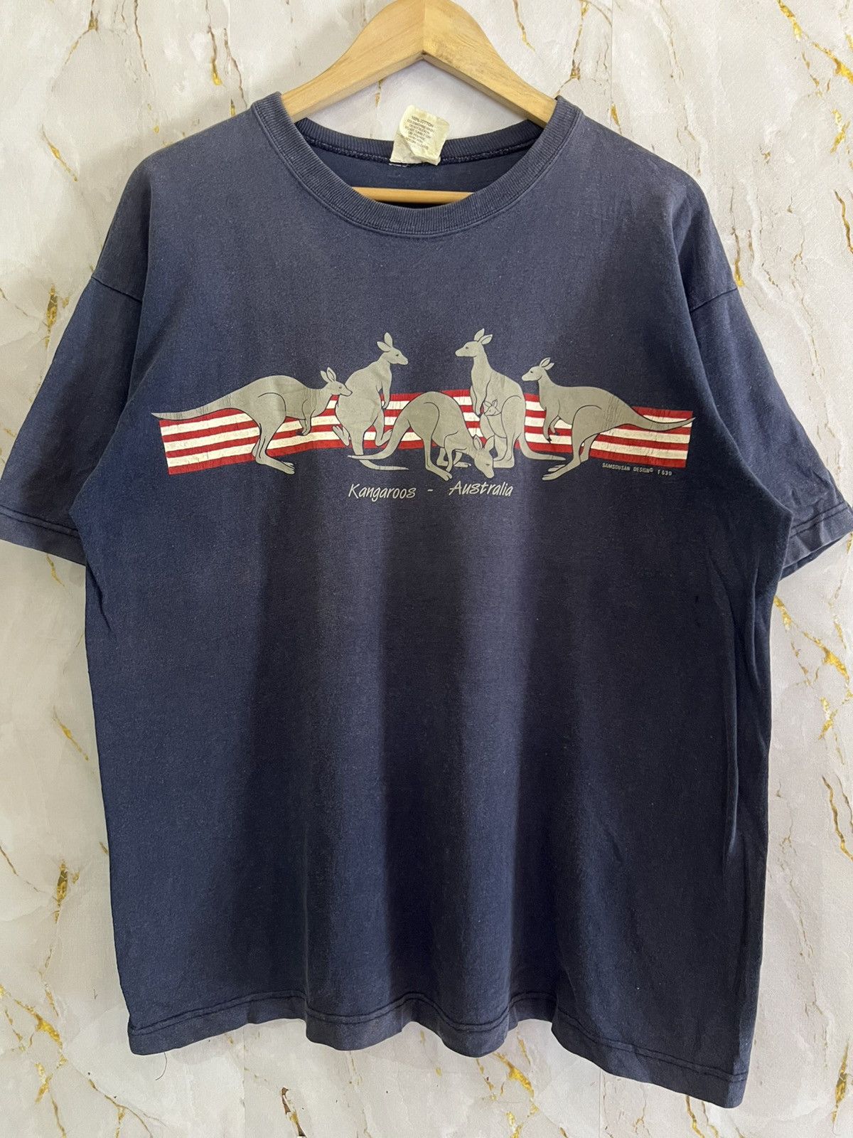 Vintage Vintage Kangaroos T-Shirt – Made in Australia Souvenir Size US M / EU 48-50 / 2 - 1 Thumbnail