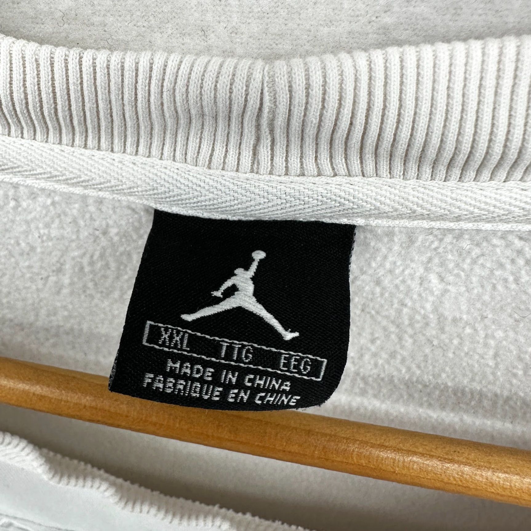 Jordan Brand Air Jordan Sweatshirt White Men's 2XL Long Sleeve Fleece Crew Neck Pullover Cotton Blend Regular Crew Neck Size US XXL / EU 58 / 5 - 3 Thumbnail
