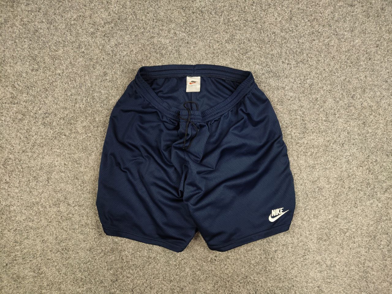 Nike Vintage Nike Shorts Logo swoosh casual Y2K Streetwear Size US 36 / EU 52 - 1 Thumbnail