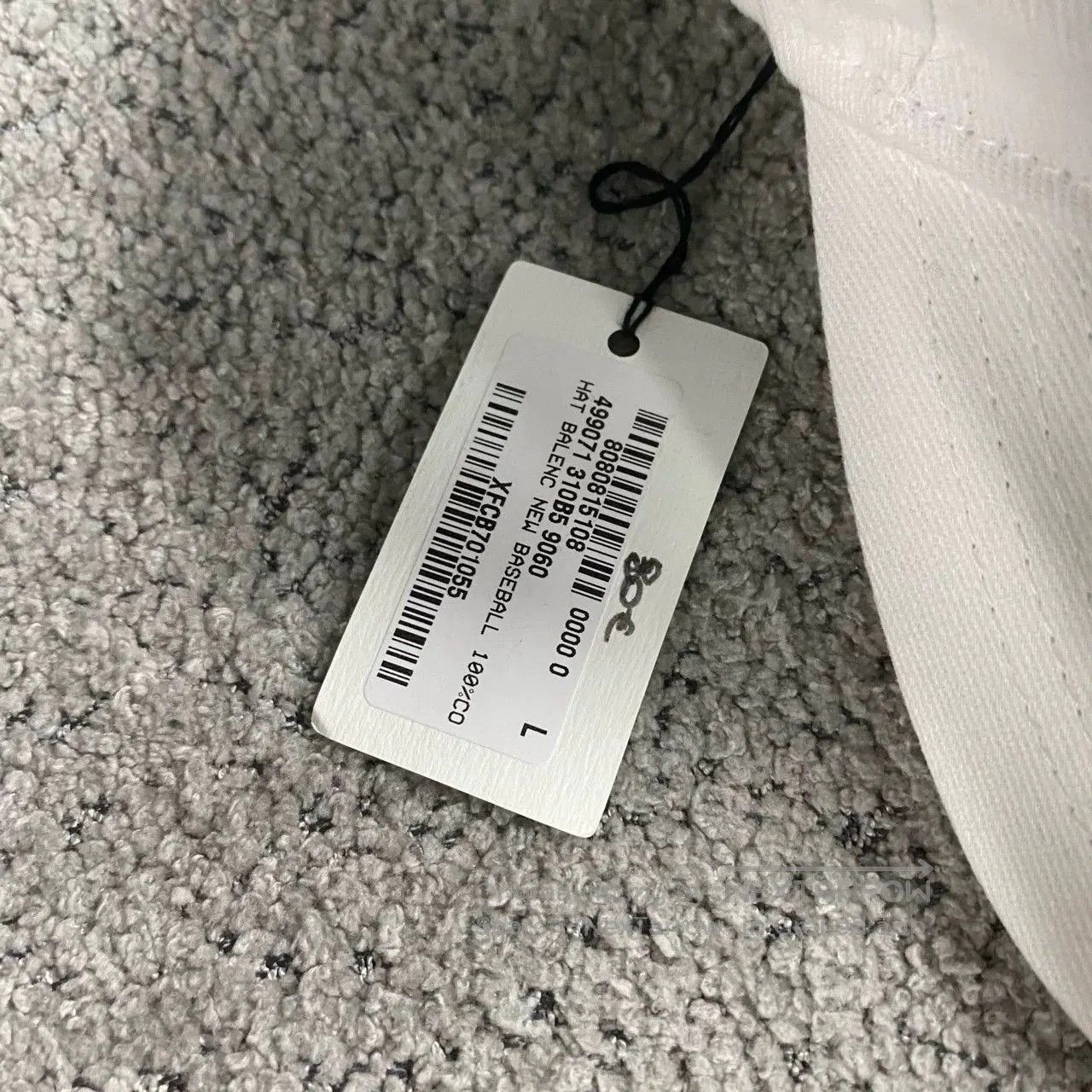 Balenciaga Balenciaga Latest White Embroidered Logo Cap. Size ONE SIZE - 4 Thumbnail