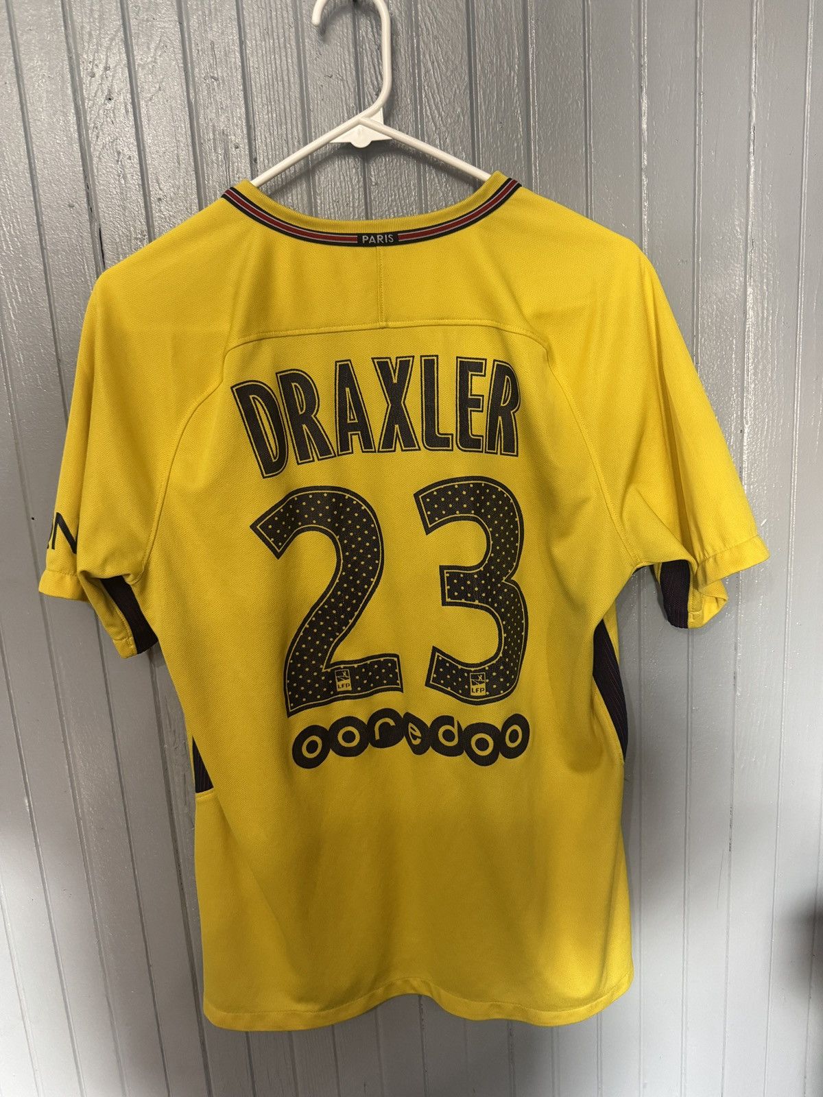 Nike Nike PSG 2017/18 Away Jersey - Yellow Size US M / EU 48-50 / 2 - 3 Thumbnail
