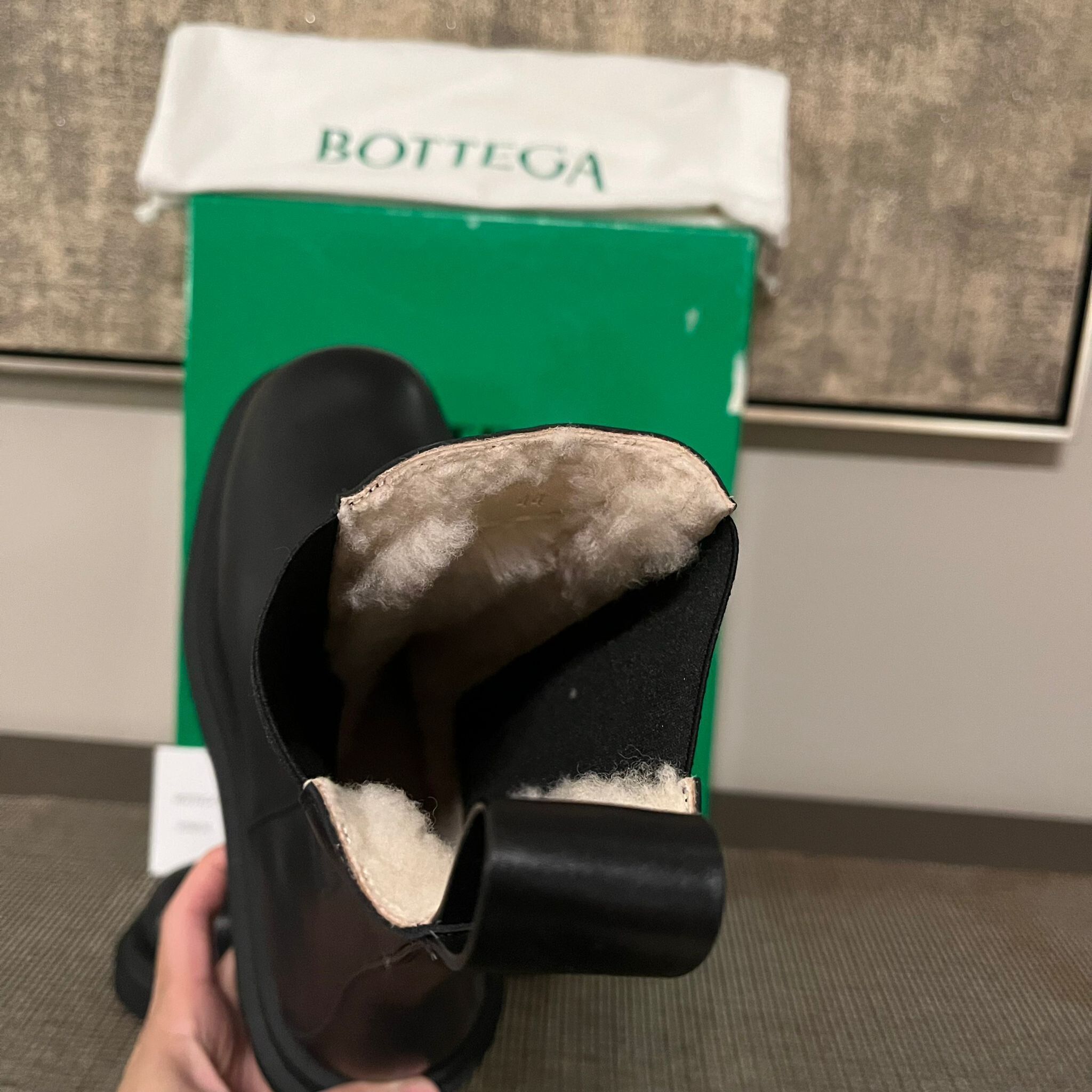 Bottega Veneta Shearling Lug Boots in Black Size US 10.5 / EU 43-44 - 4 Thumbnail