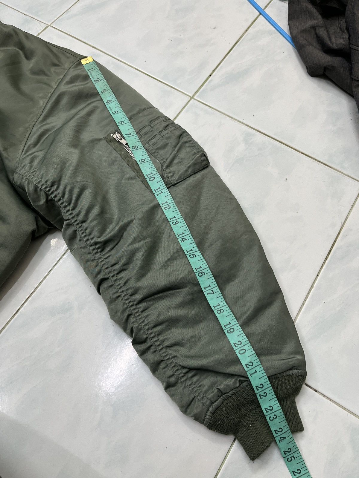 Uniqlo × Vintage 🔥🔥🔥STEALS VTG UNIQLO MILITARY BOMBER JACKET Size US M / EU 48-50 / 2 - 11 Thumbnail