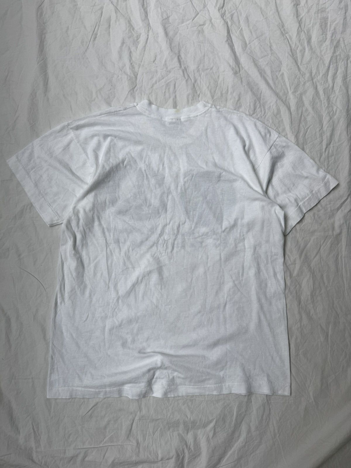 Vintage Vintage 90s World Peace Planet Earth T shirt Rare Size US XL / EU 56 / 4 - 7 Thumbnail