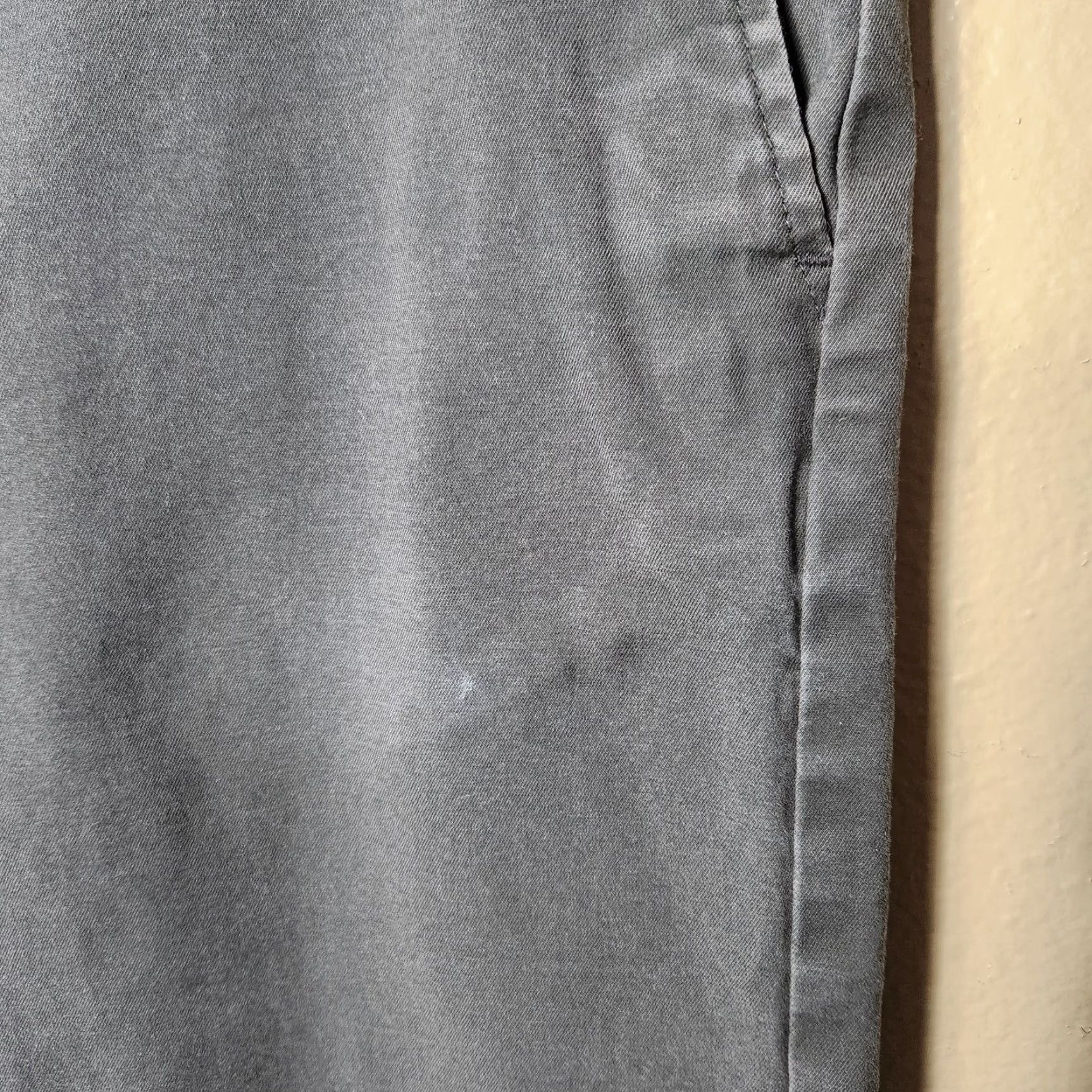 Banana Republic Banana Republic Mens Fulton Skinny Straight Chino Flint Gray Pants 36x32 Sz 36 Regular Slim Straight Mens Pants Gray Chino Banana Republic Pants Size US 36 / EU 52 - 4 Thumbnail