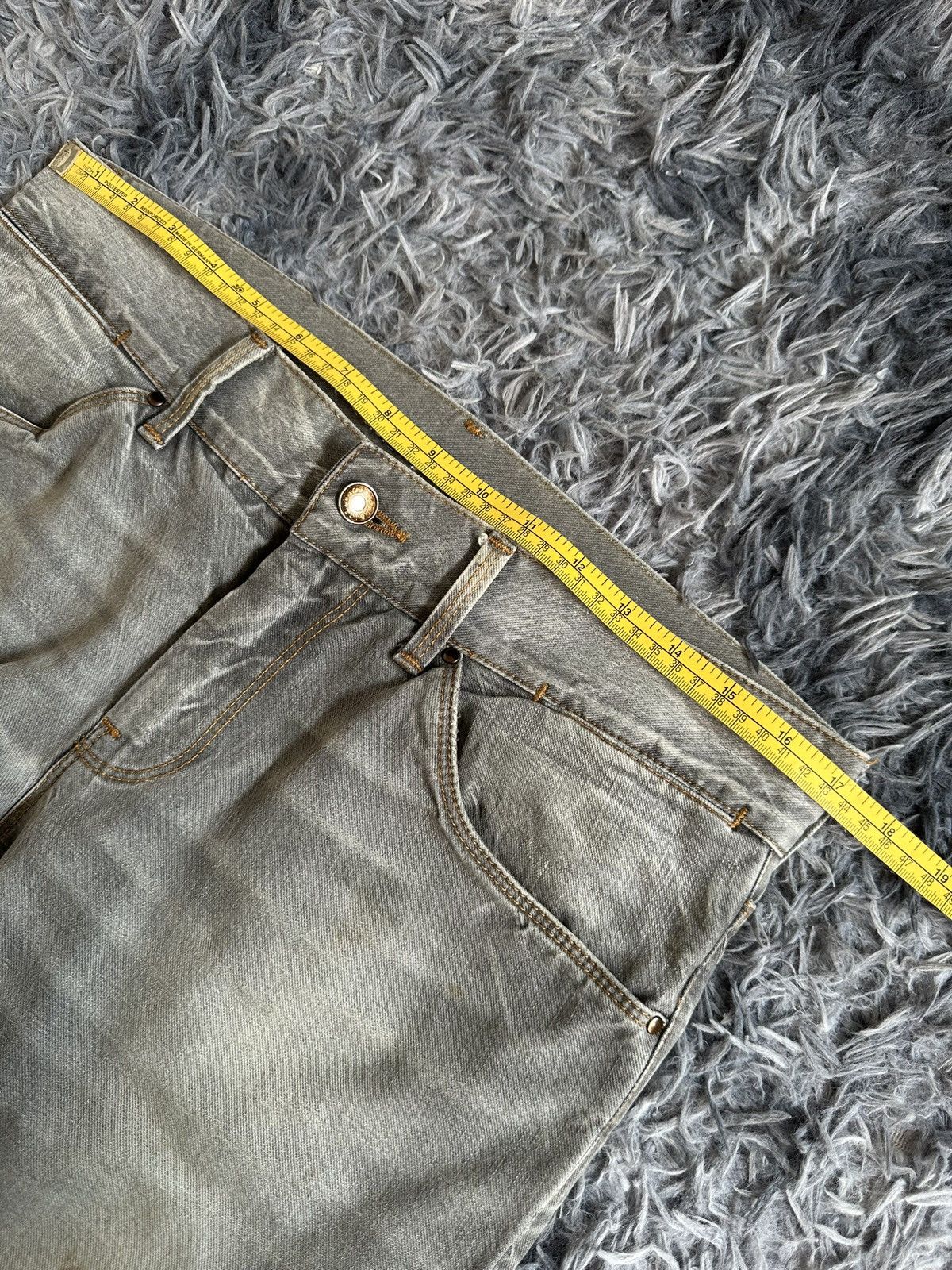 Dolce & Gabbana 00’s VTG Dolce & Gabbana 14 Gold distressed grey dirty jeans Size US 32 / EU 48 - 15 Thumbnail
