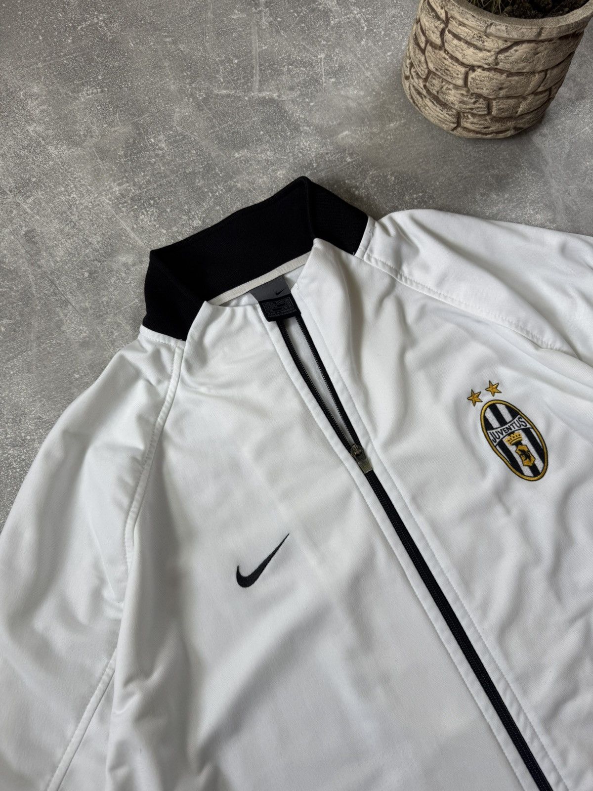 Vintage Vintage Nike Juventus Soccer Zip Light Suit Jacket Y2K Drill Size US XL / EU 56 / 4 - 8 Thumbnail