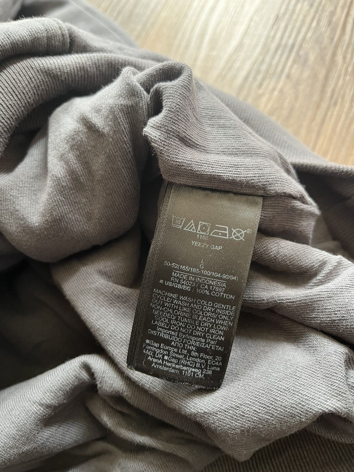Balenciaga × Gap × Kanye West Yeezy Gap Oversized Hoodie Dark Grey Size Large (Exclusive) Size US L / EU 52-54 / 3 - 4 Thumbnail