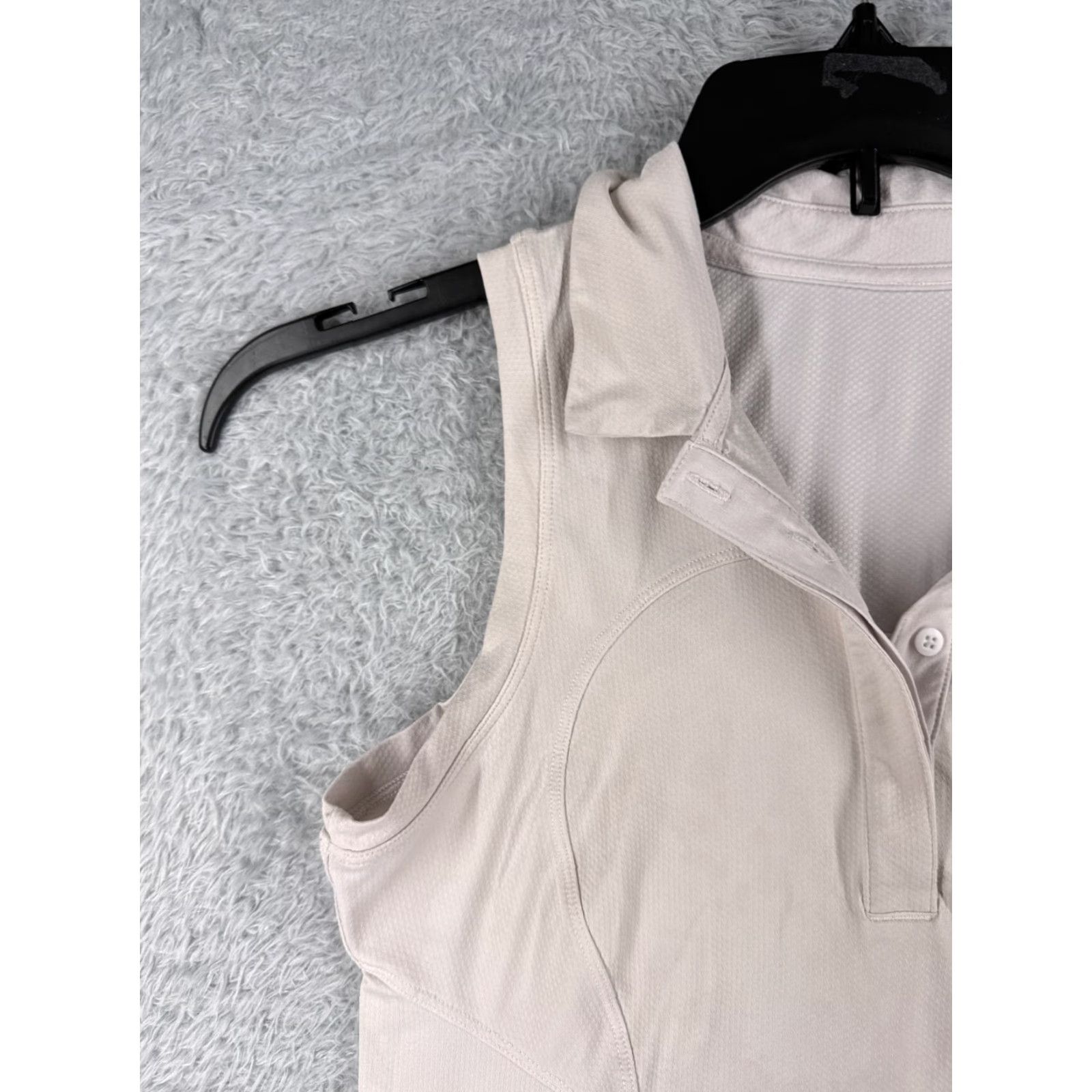 Lululemon Lululemon Shirt Women Polo Shirt Sleeveless Embroidered White 4 Size S / US 4 / IT 40 - 3 Thumbnail