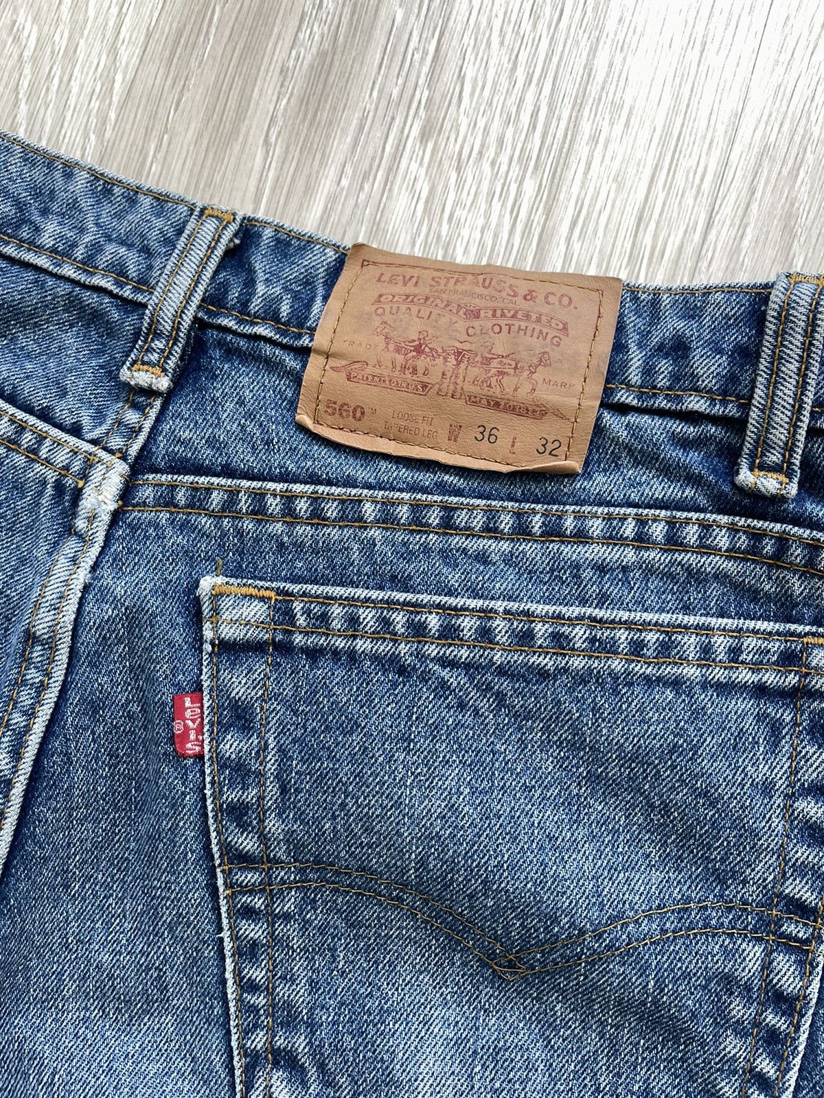 Levi's Vintage Levi's 560 Loose Fit Tapered Leg Wide Baggy Jeans Size US 36 / EU 52 - 9 Thumbnail