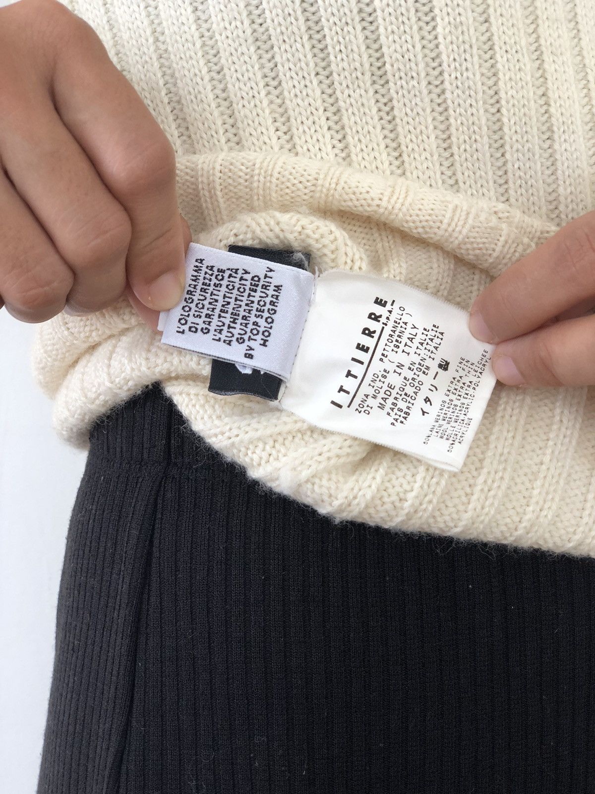 Dolce & Gabbana D&G knitwear turtle neck Size S / US 4 / IT 40 - 6 Thumbnail
