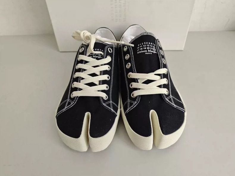 Maison Margiela Maison Margiela split-toe shoes Size US 10 / EU 43 - 2 Thumbnail