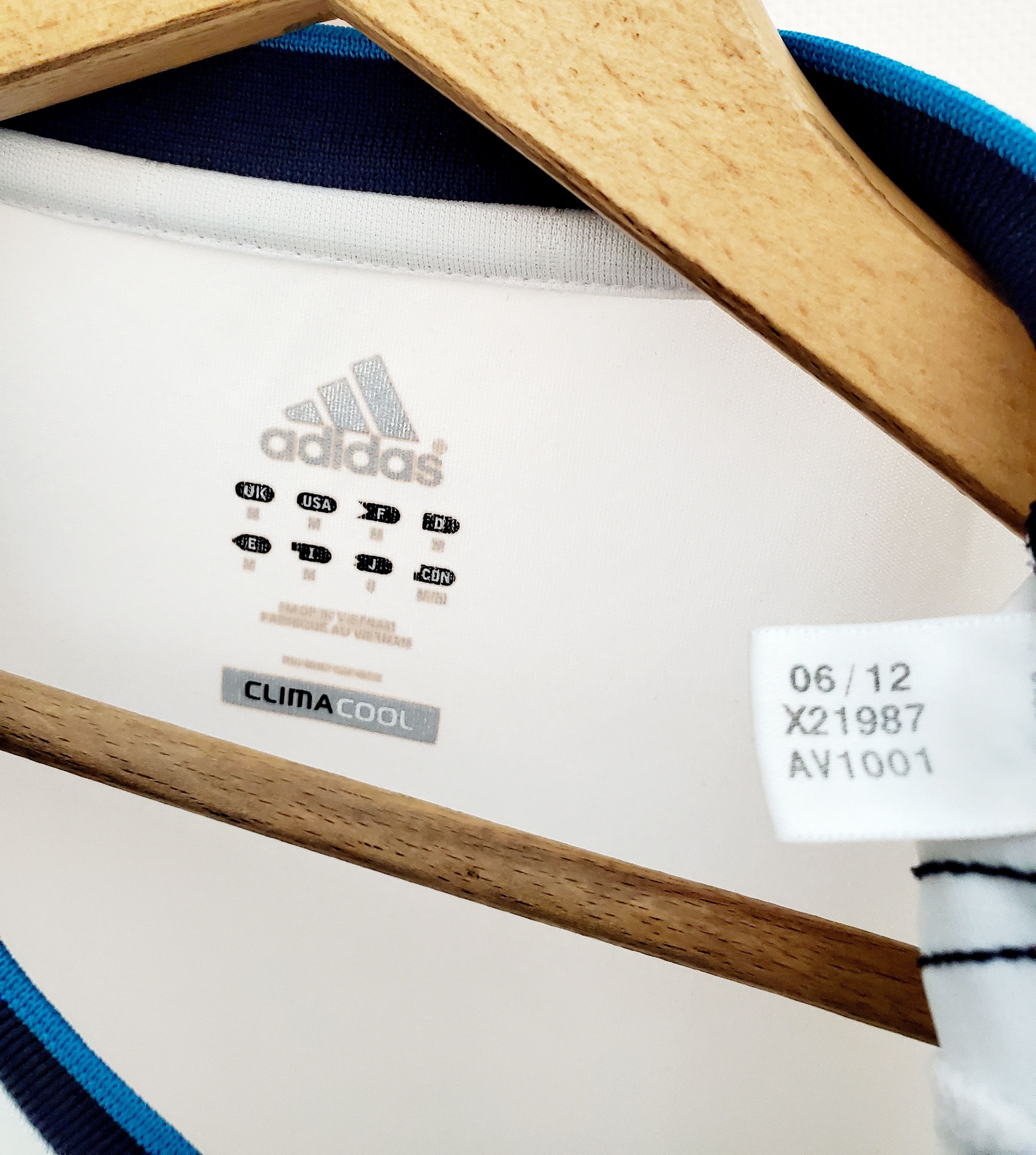 Adidas REAL MADRID 2012 2013 HOME JERSEY ADIDAS M Size US M / EU 48-50 / 2 - 3 Thumbnail