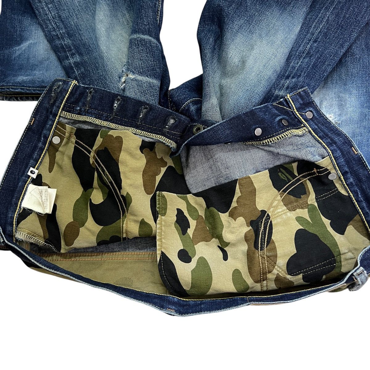 Bape 💥 Nigo Era A Bathing Ape Bape star Camo Jeans Made In japan Size US 34 / EU 50 - 16 Thumbnail