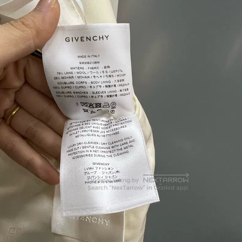 Givenchy Size52 Beige Buckle Suit 52 Size