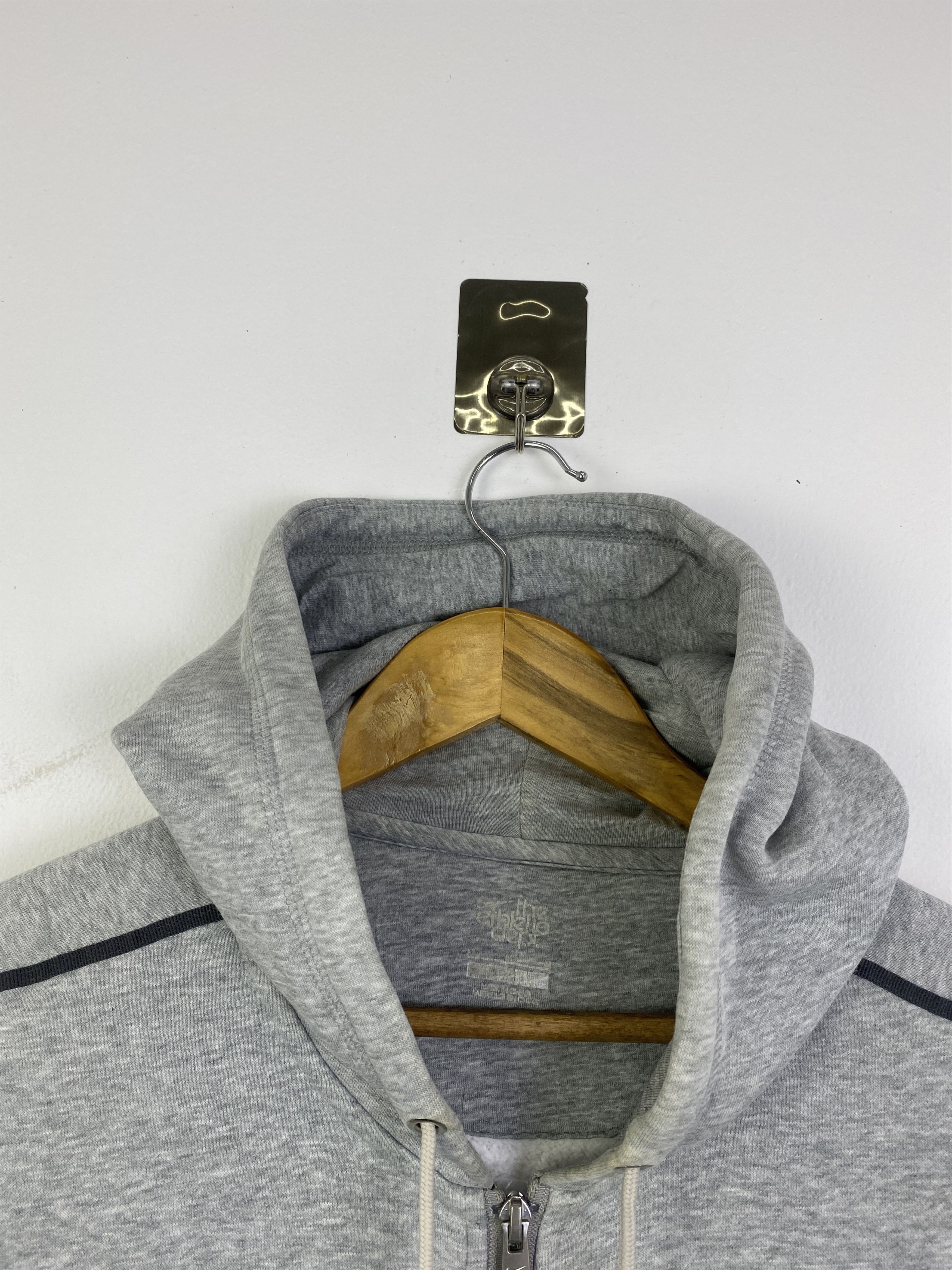 Nike Vintage Nike Zipper Up Hoodie Sweater SH0316 Size US M / EU 48-50 / 2 - 10 Thumbnail