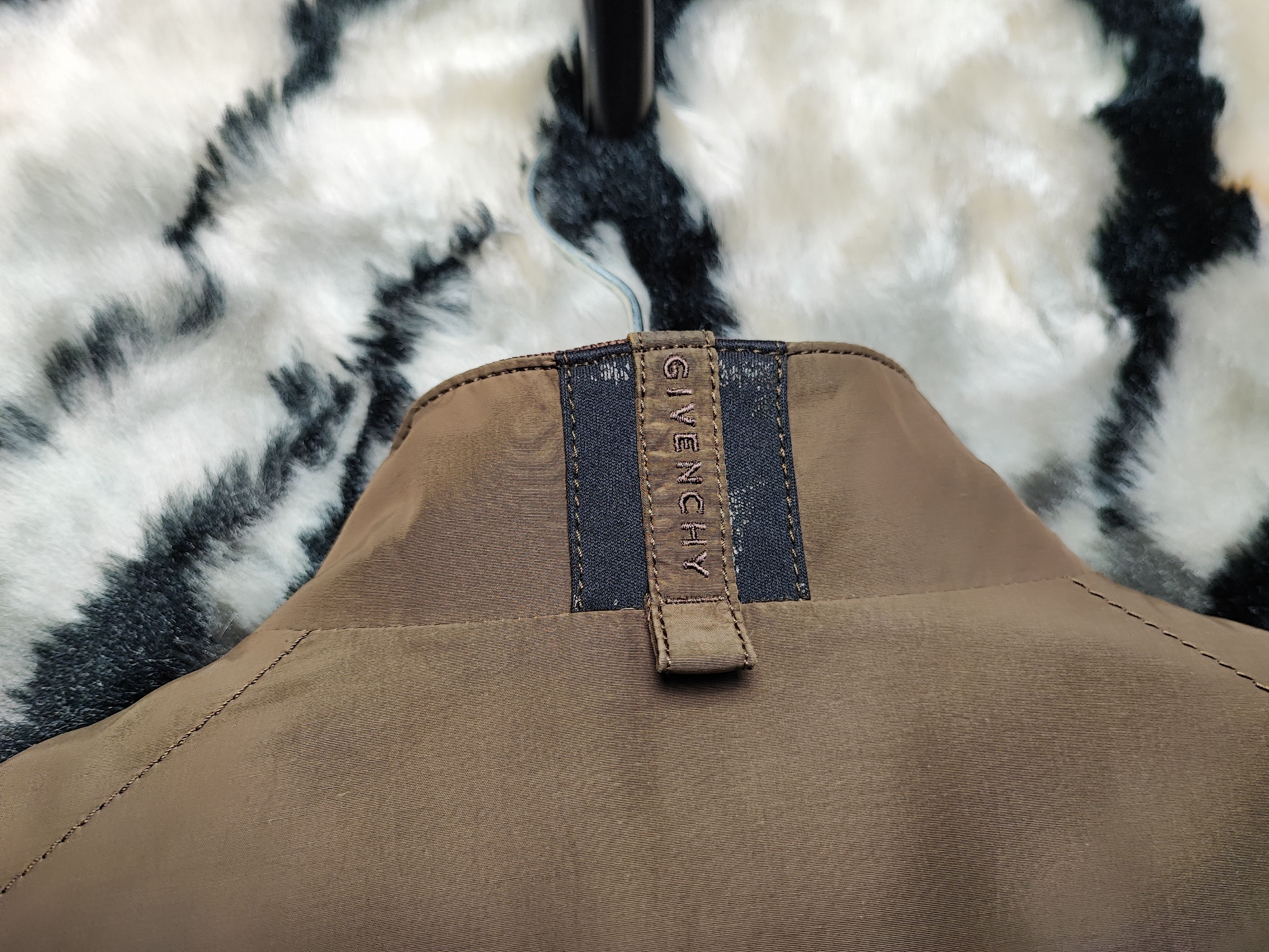 Givenchy Givenchy Bombers Light Jacket Travis Scoot Colour Size US L / EU 52-54 / 3 - 20 Thumbnail