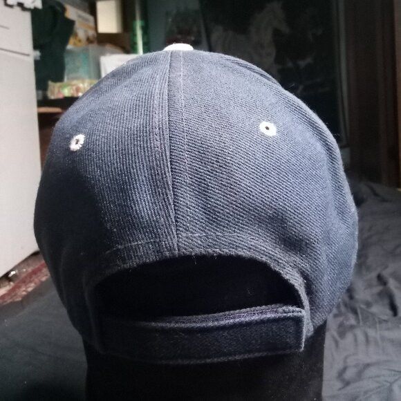 Tommy Hilfiger Vintage Tommy Hilfiger Sports Strap Hat Cap Size ONE SIZE - 5 Thumbnail