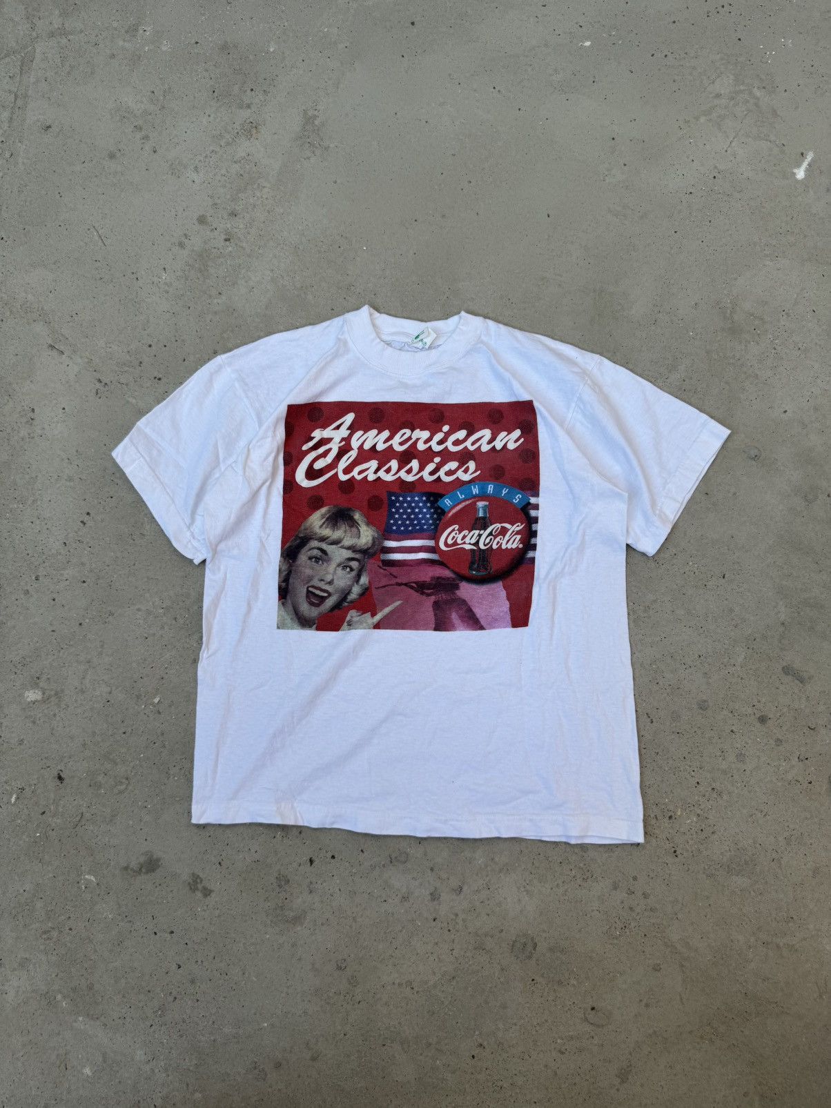 Coca Cola AMERICAN CLASSICS COCA-COLA T-SHIRT Size US M / EU 48-50 / 2 - 1 Thumbnail
