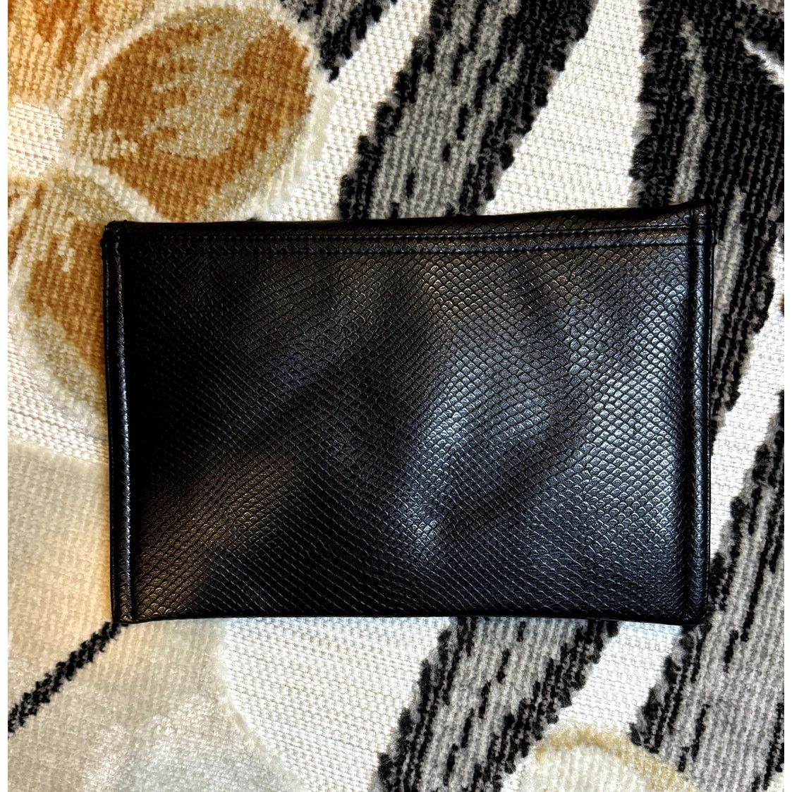 Bcbgmaxazria BCBGeneration black faux snakeskin clutch/envelope bag Size ONE SIZE - 2 Thumbnail