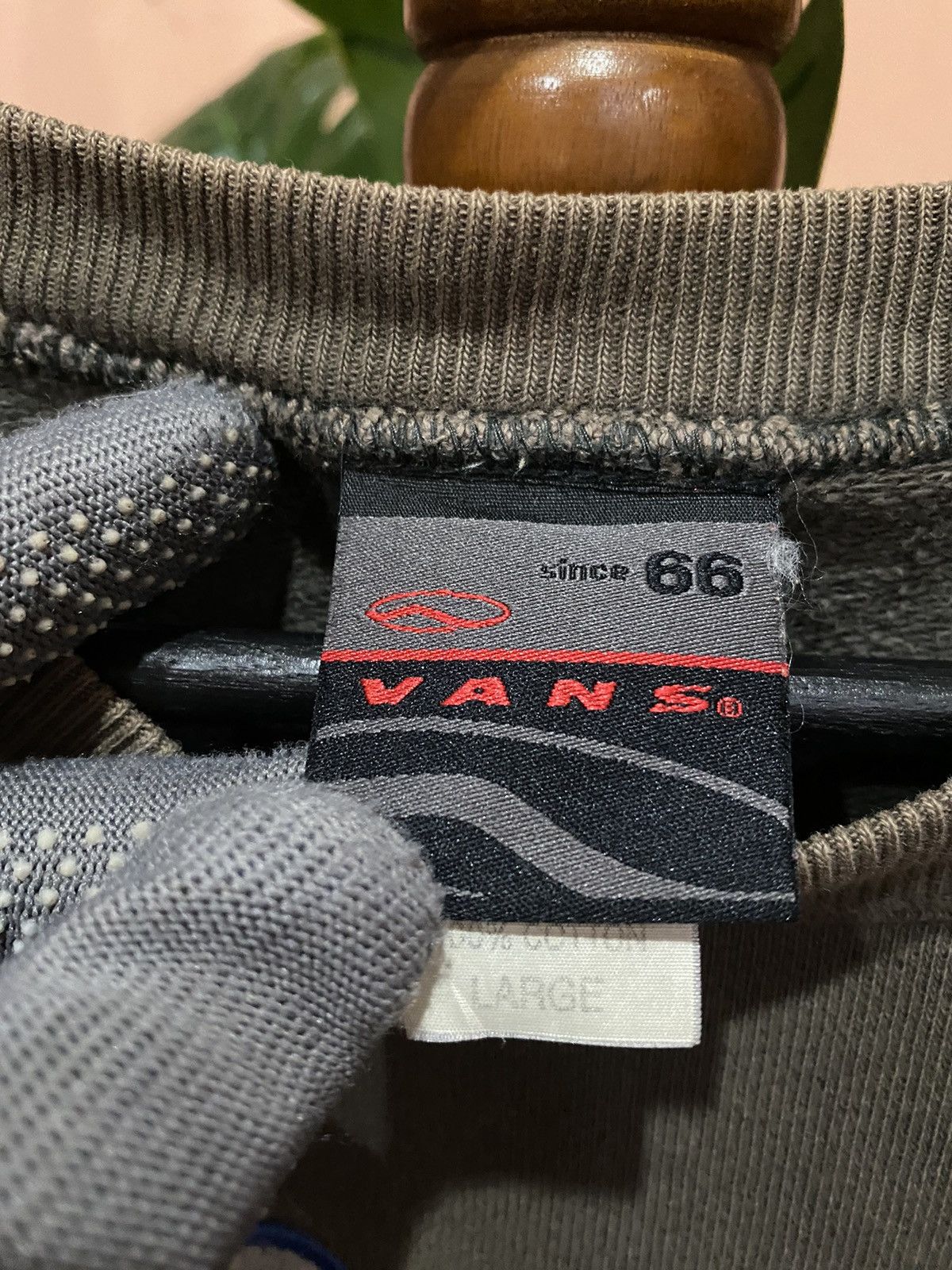 Vans VINTAGE VANS 1966 SWEATSHIRT – OLIVE GREEN SIZE LARGE Size US L / EU 52-54 / 3 - 5 Thumbnail