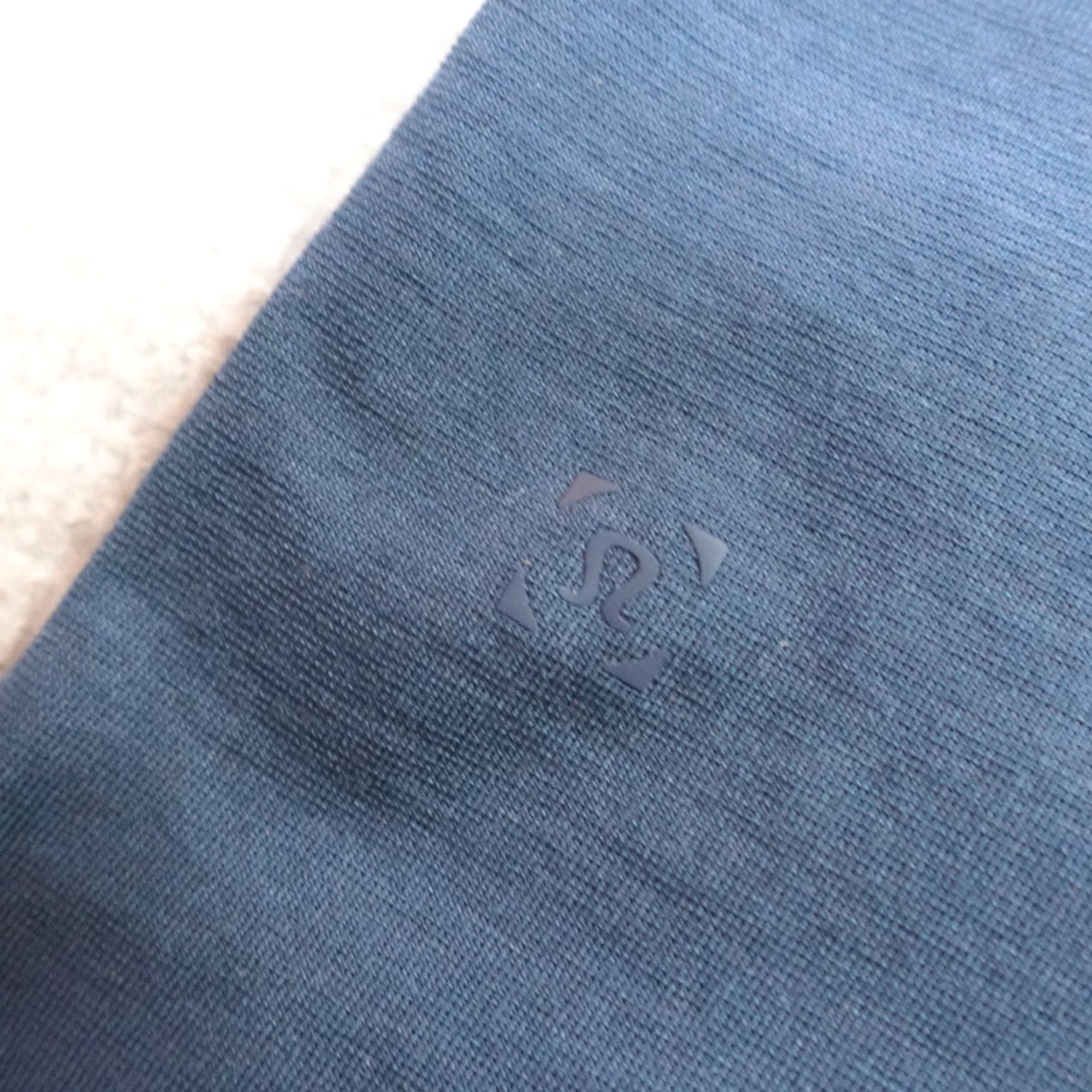 Lululemon Lululemon Polo Shirt Large Blue Solid Short Sleeve Collared Pullover Mens Regular Blemished? Size US L / EU 52-54 / 3 - 5 Thumbnail