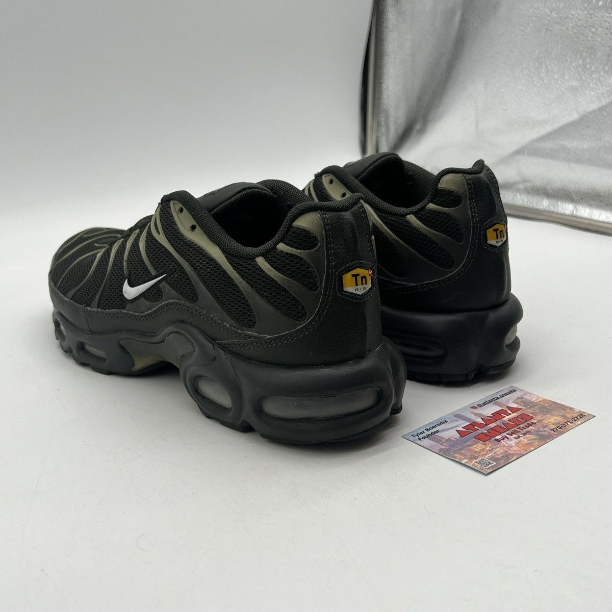 Nike Air max plus sequoia green Size US 9 / EU 42 - 4 Thumbnail