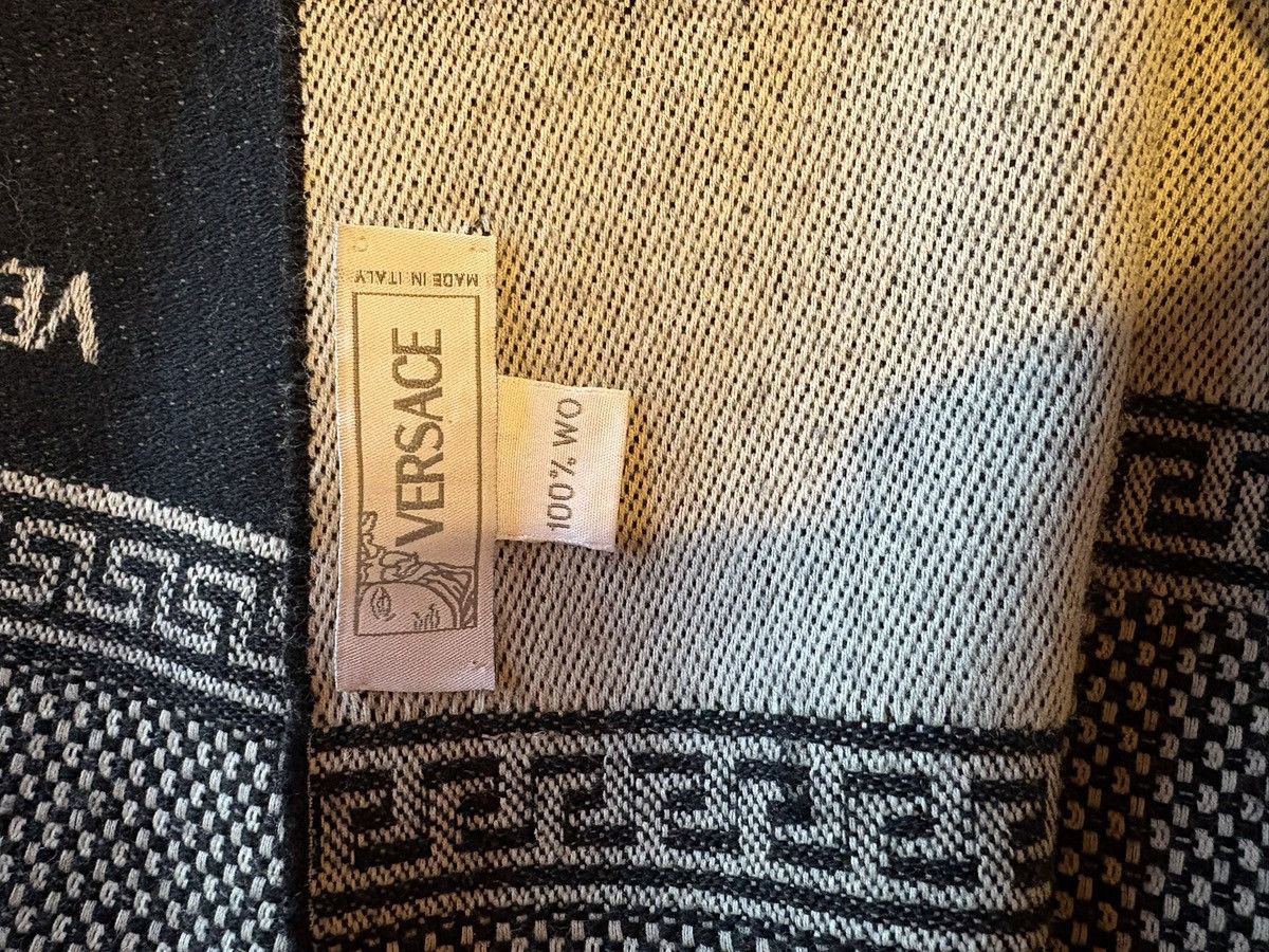 Versace Vintage Versace Wool Scarf Size ONE SIZE - 3 Thumbnail