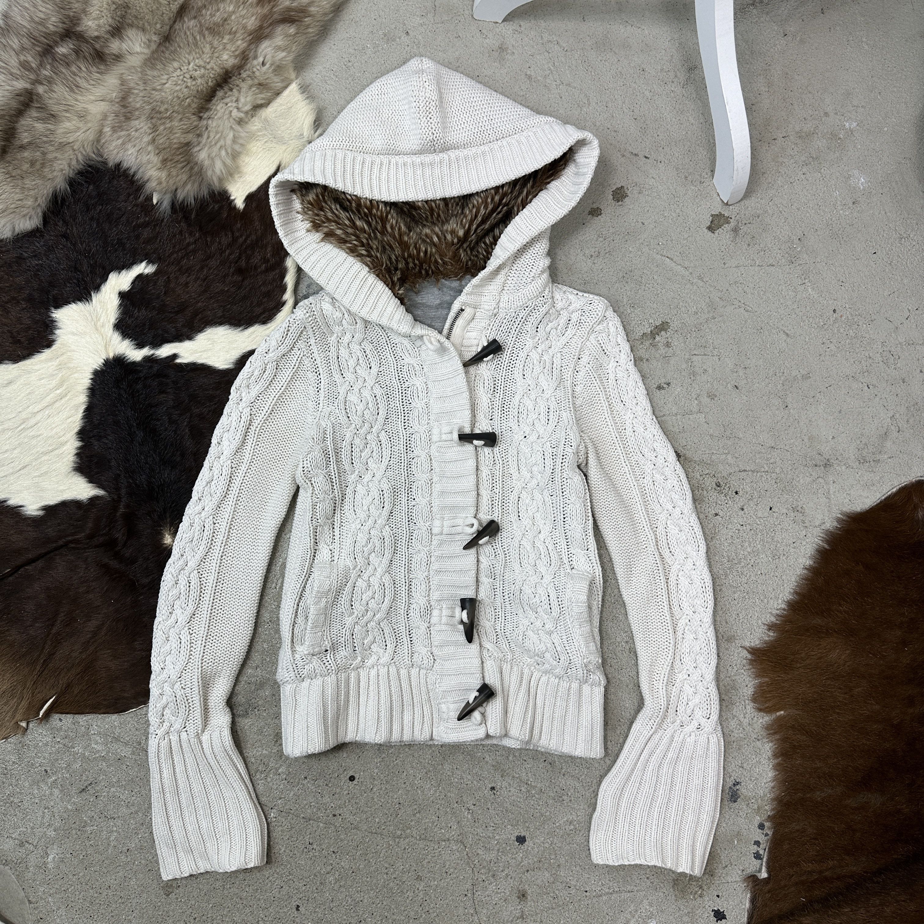 Vintage Vintage Avant Garde Cable Knit Faux Fur Sweater 00s Size S / US 4 / IT 40 - 2 Thumbnail