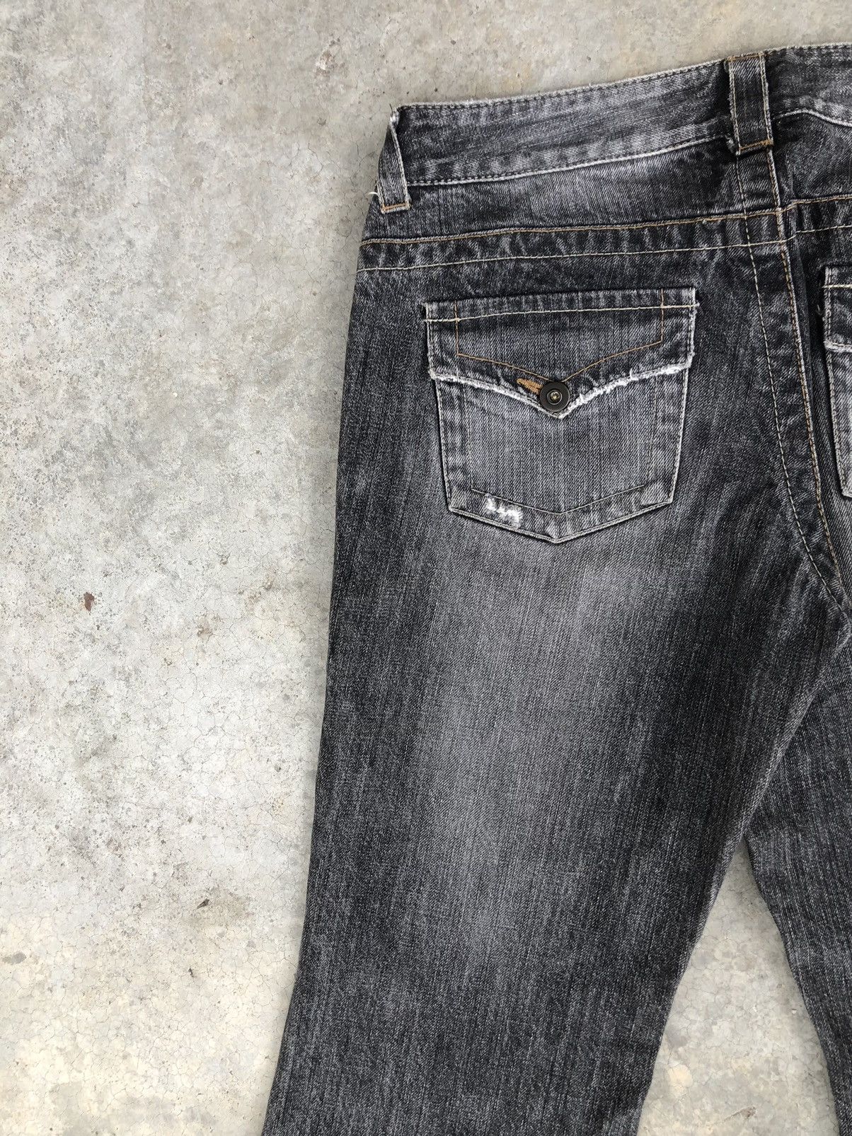 Japanese Brand Japanese Indivi Flared Jeans Distressed Jeans Size US 32 / EU 48 - 9 Thumbnail