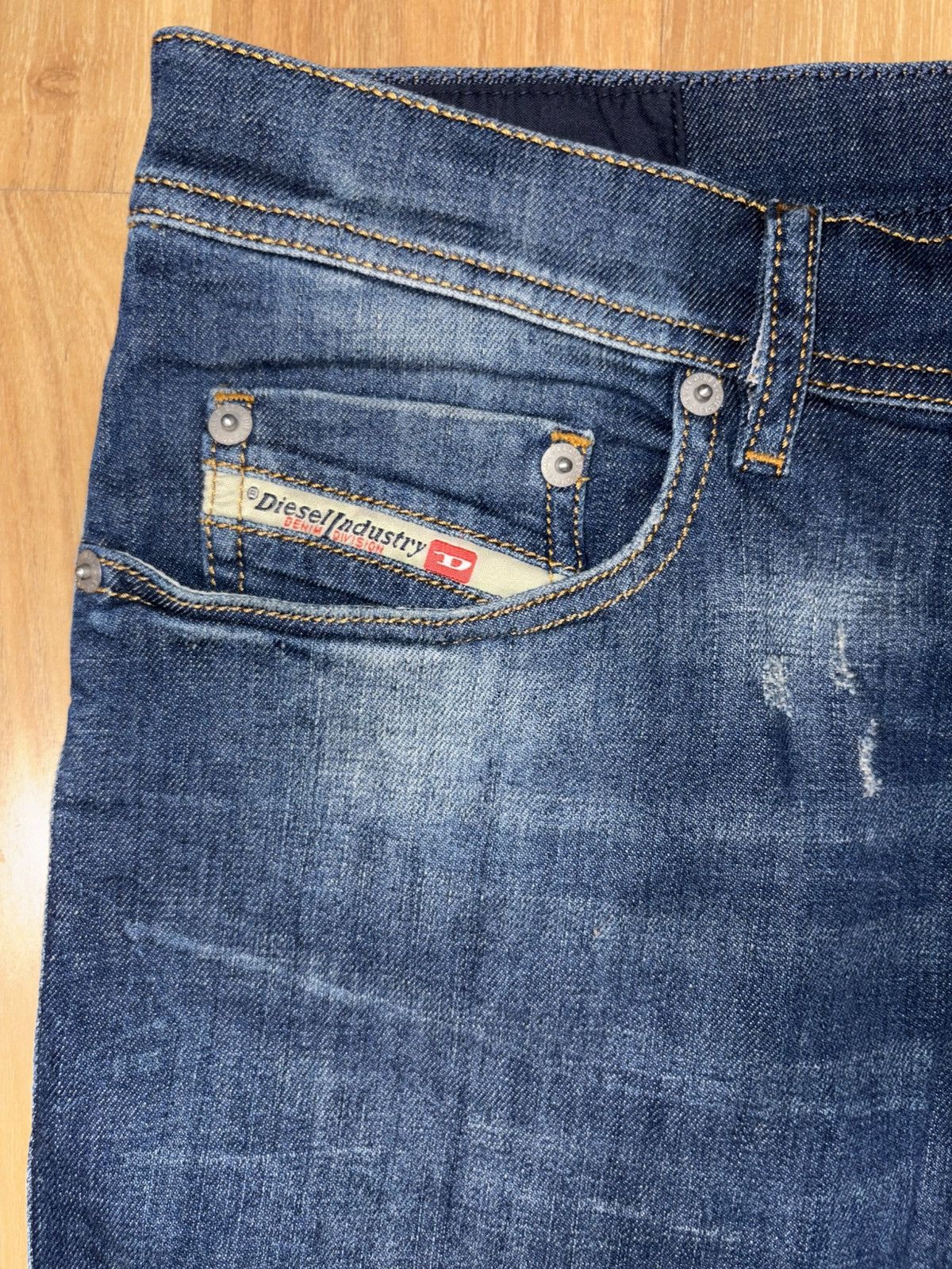 Diesel Diesel Tepphar 084TX Slim-Carrot Distressed Stretch Denim Size US 30 / EU 46 - 6 Thumbnail