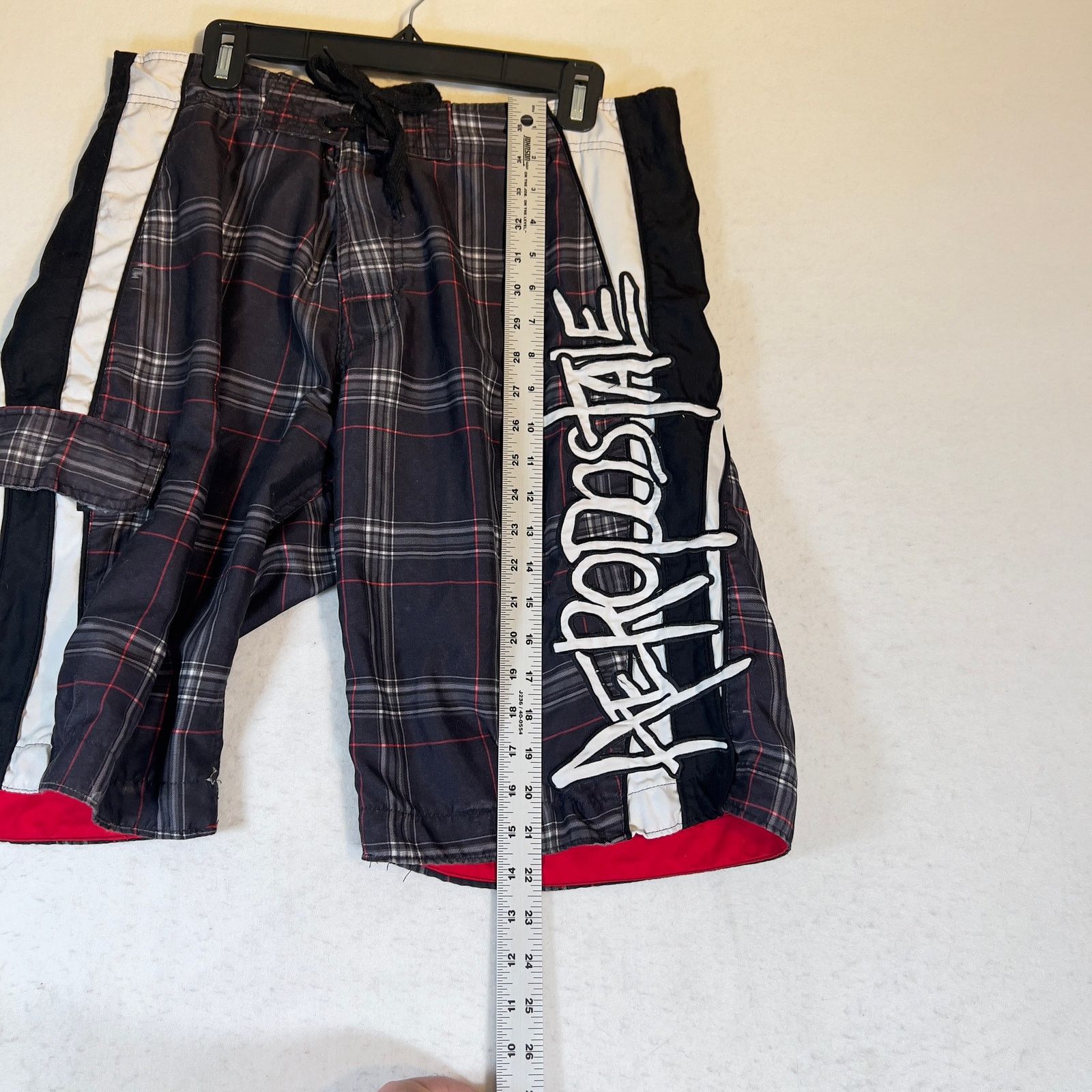 Aeropostale Aeropostale 1987 Swim Trunks Men 34W Black Red Plaid Pocket Size US 34 / EU 50 - 10 Thumbnail