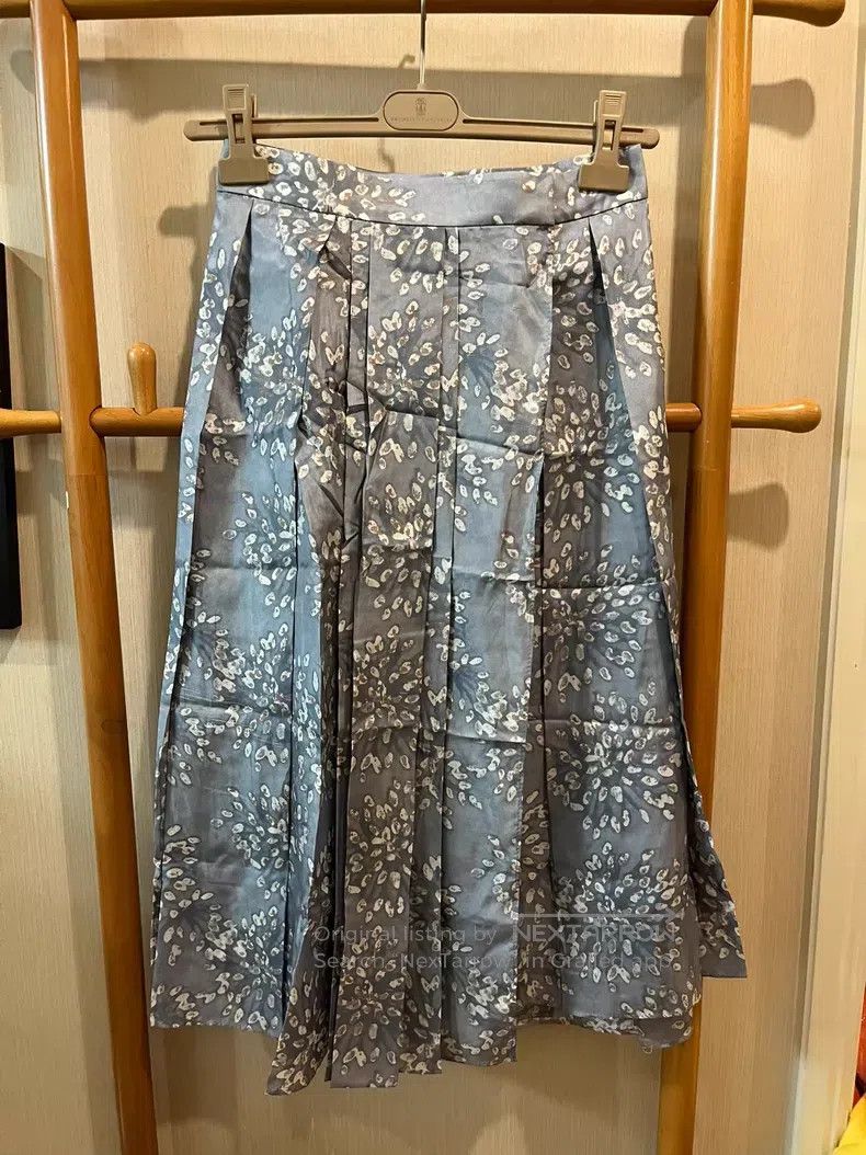 Brunello Cucinelli Brunello Cucinelli 22 Model Floral Silk Skirt Size 25" / US 0 / IT 36 - 1 Thumbnail