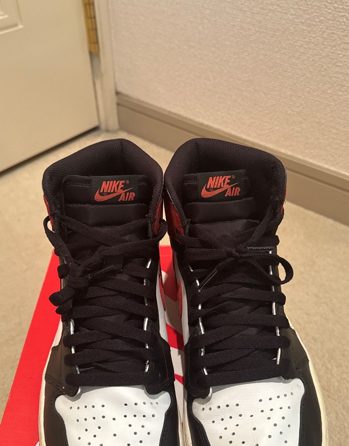 Jordan Brand × Nike NIKE AIR JORDAN 1 RETRO HIGH "TRACK RED" Size US 9.5 / EU 42-43 - 8 Thumbnail