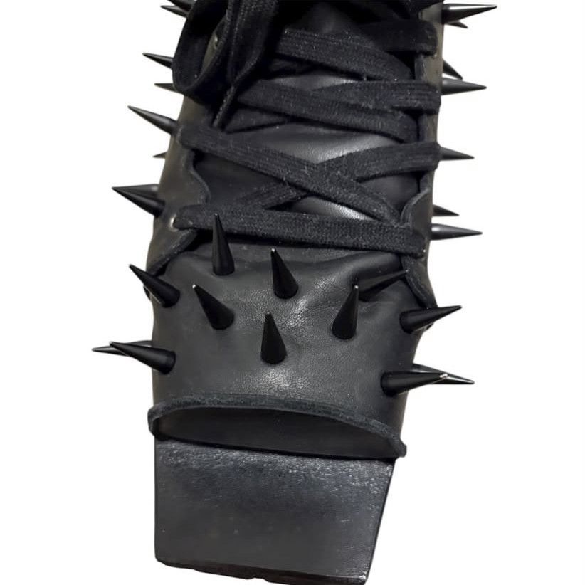 Other the old curiosity spiked hogs Size US 11 / EU 44 - 4 Thumbnail